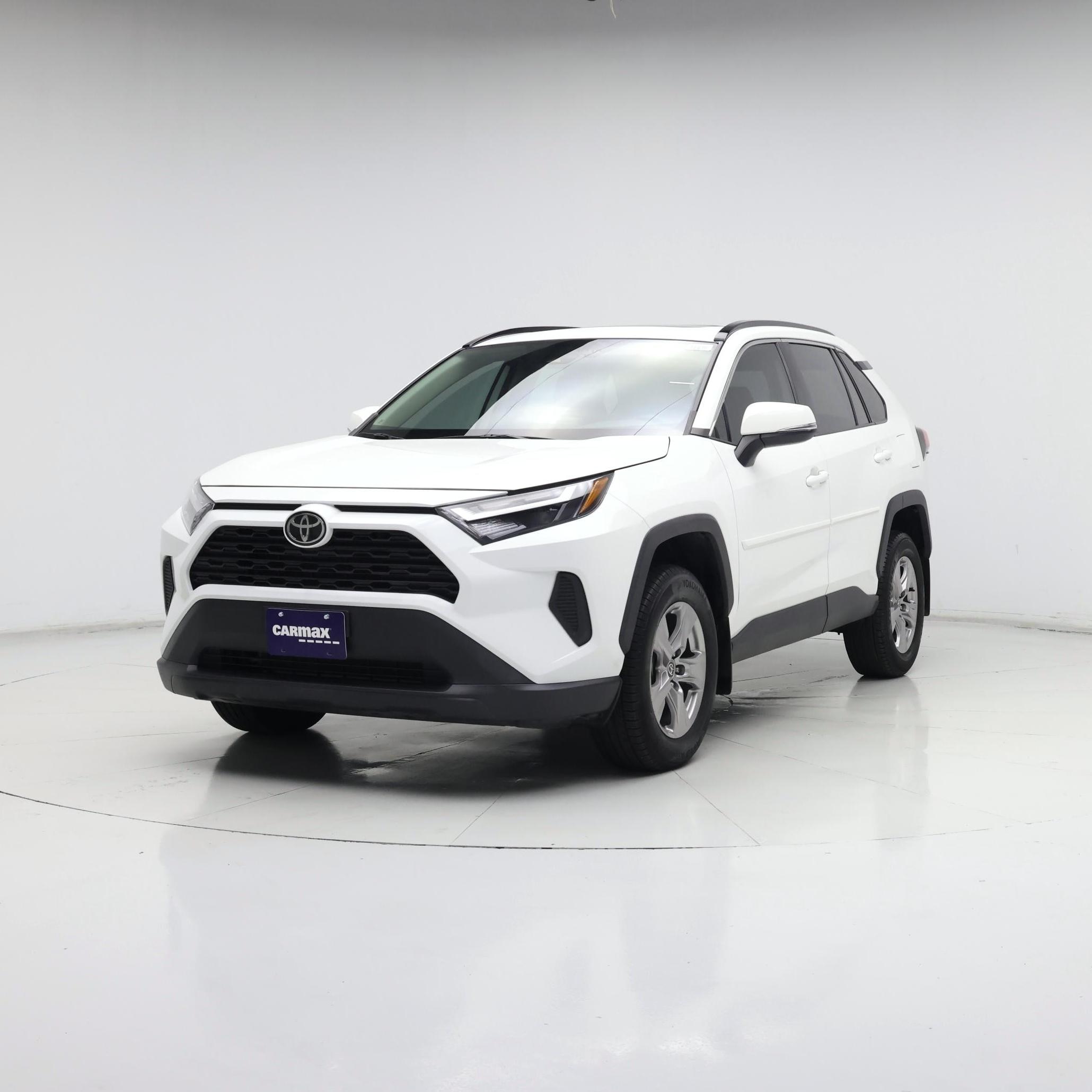 Thumbnail: 2022 Toyota RAV4 - 4