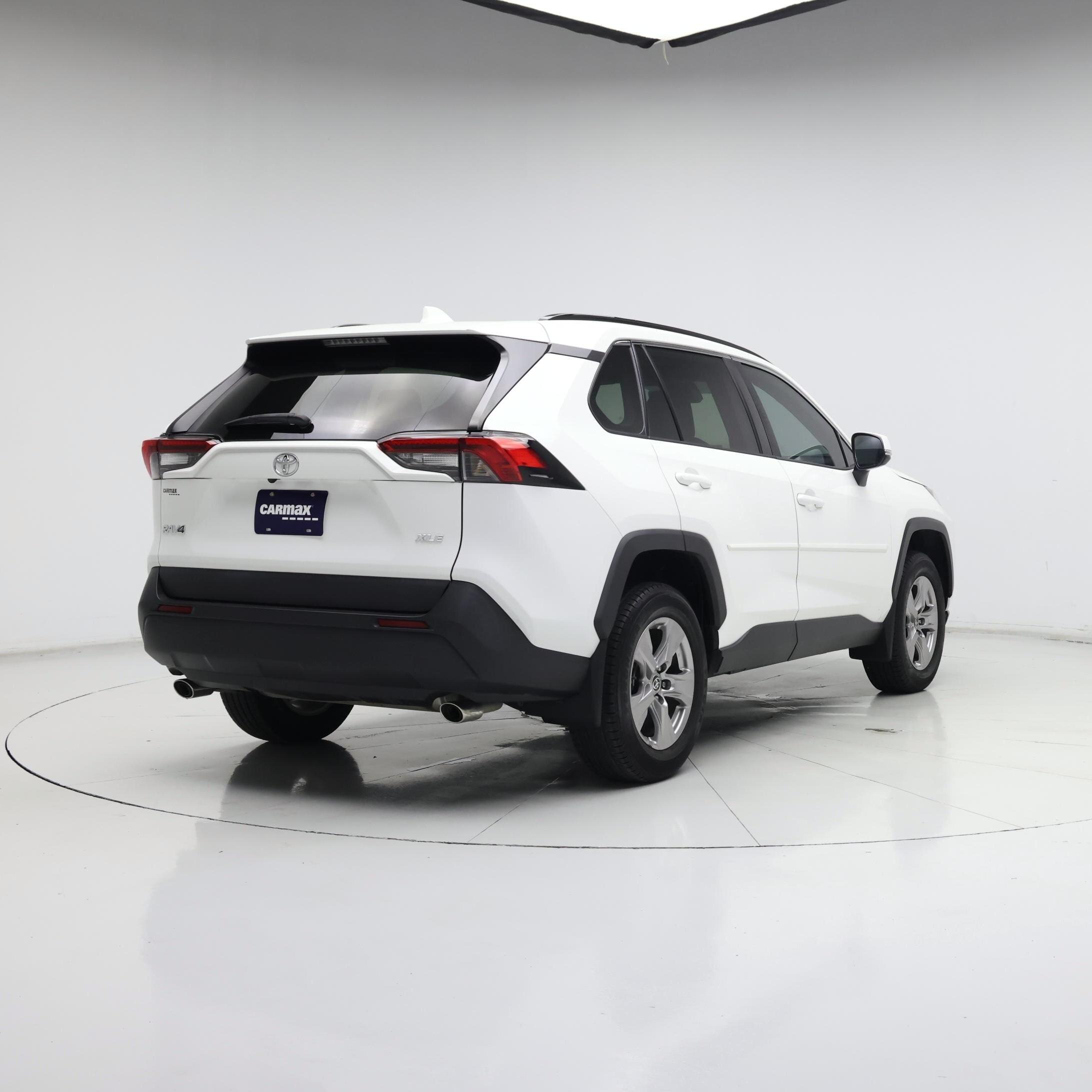 Thumbnail: 2022 Toyota RAV4 - 8