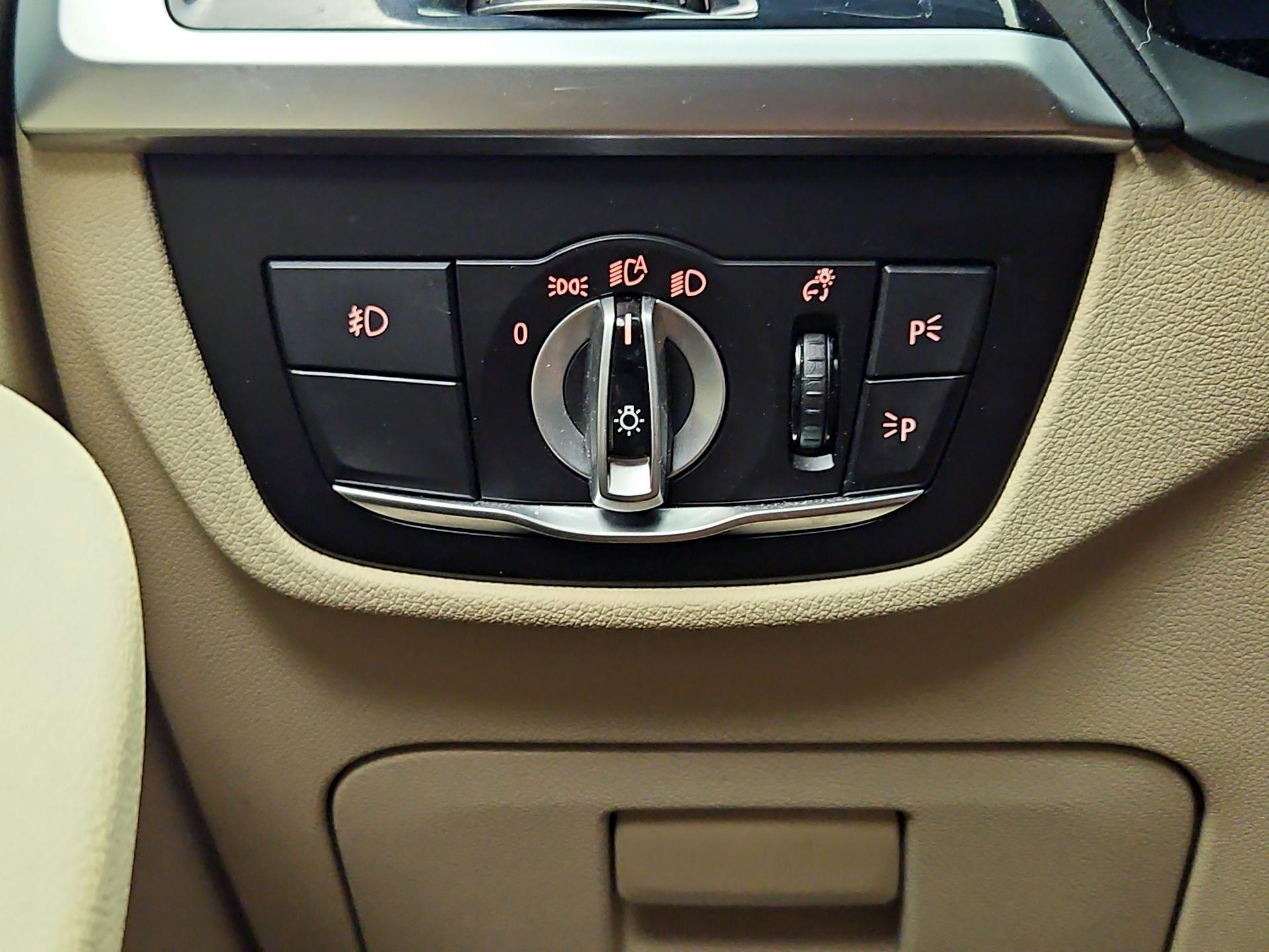 Thumbnail: 2021 BMW X3 - 13