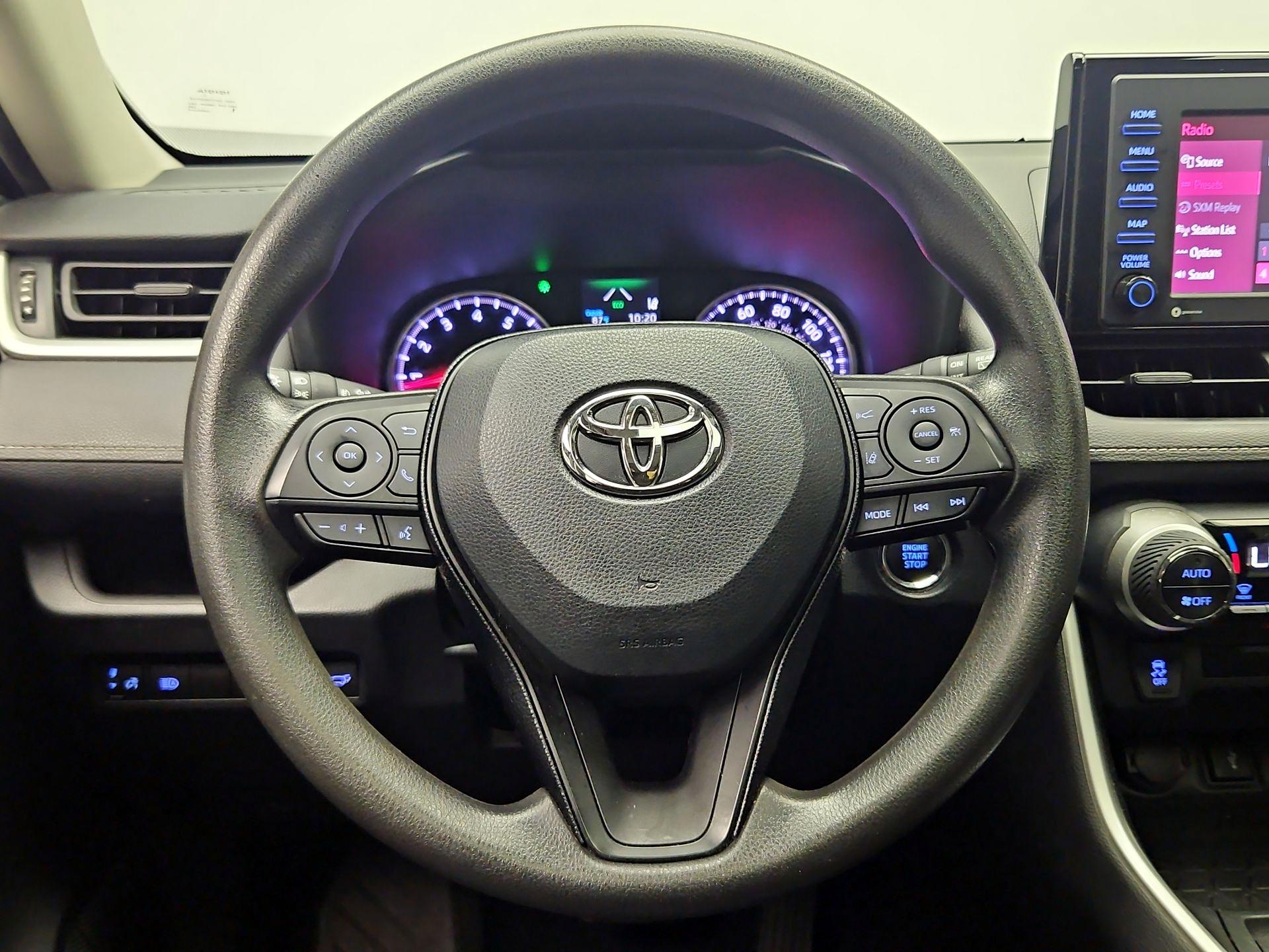 Thumbnail: 2021 Toyota RAV4 - 10