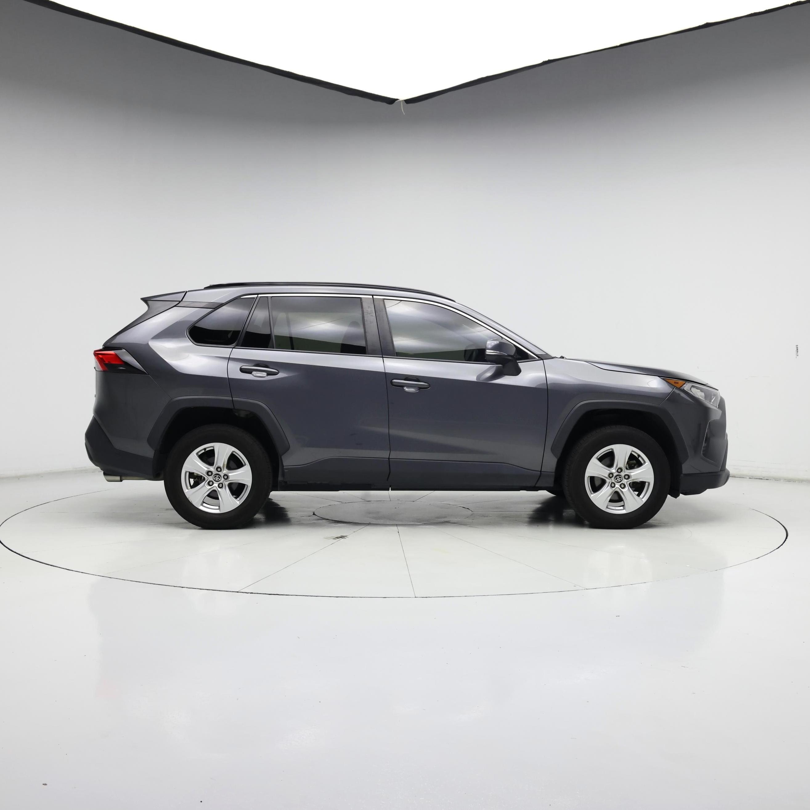 Thumbnail: 2021 Toyota RAV4 - 7