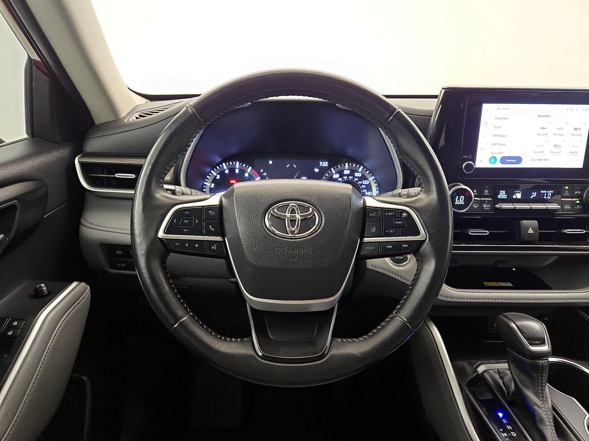 Thumbnail: 2023 Toyota Highlander - 10