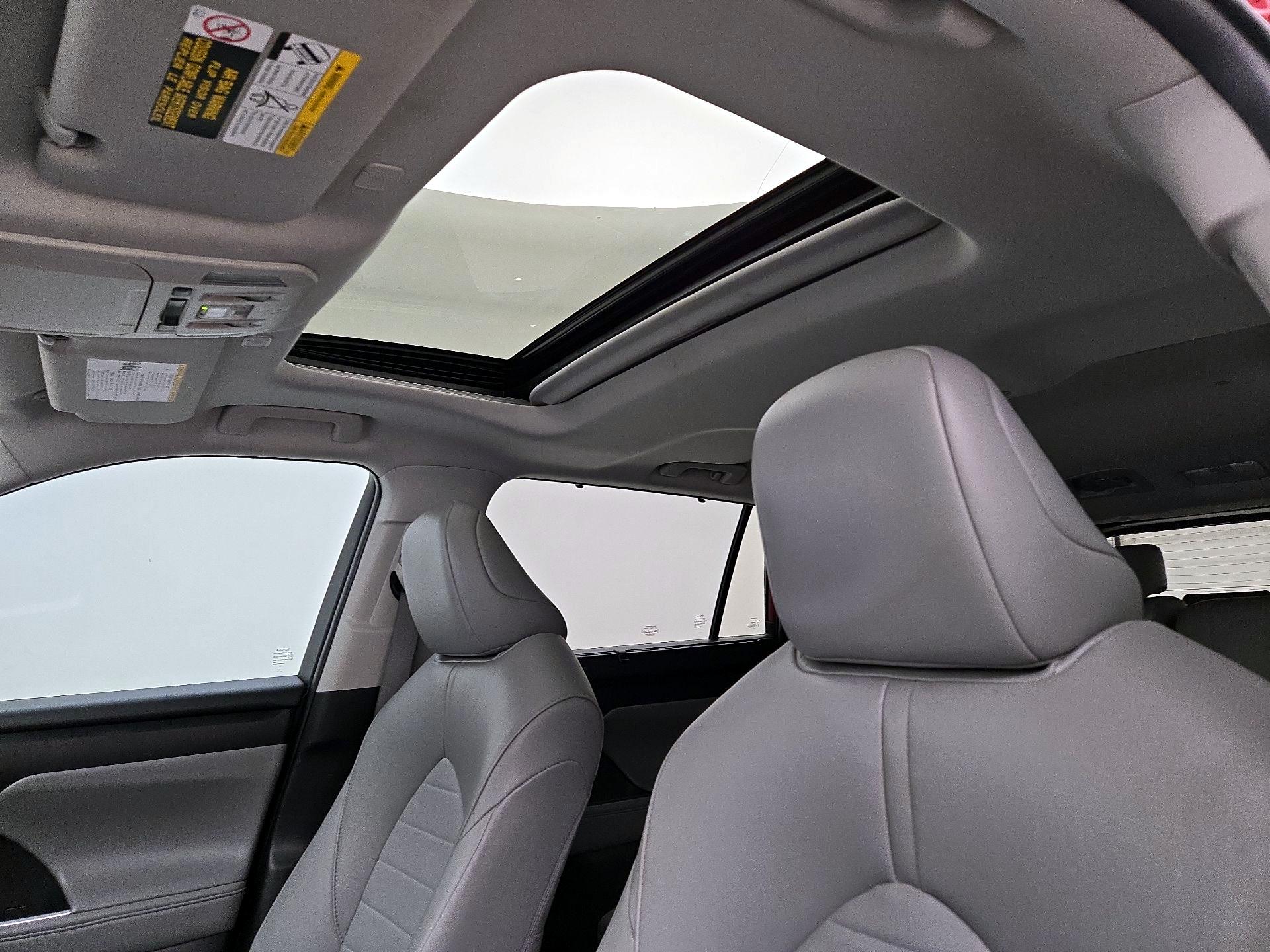 Thumbnail: 2023 Toyota Highlander - 19
