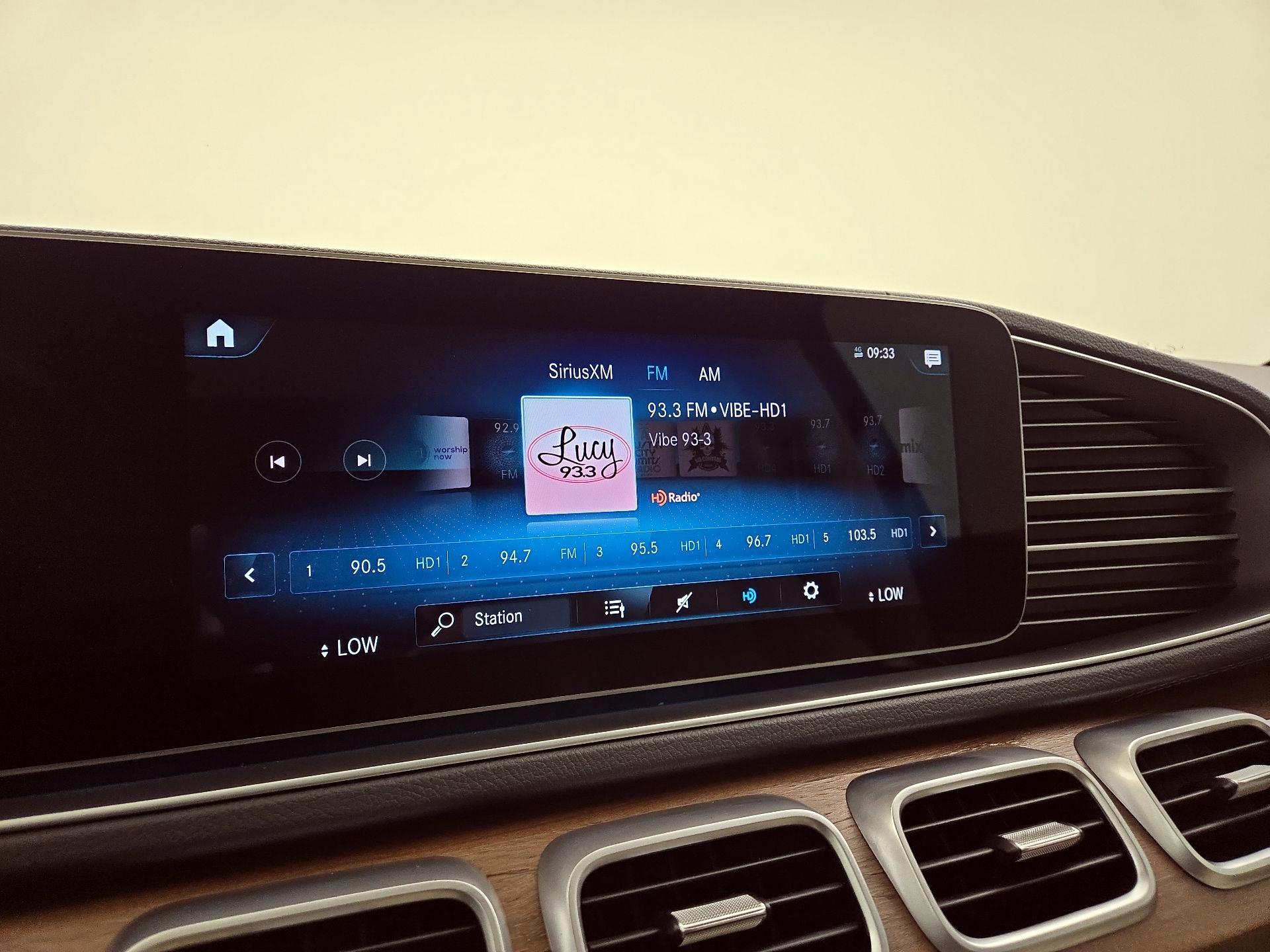 Thumbnail: 2022 Mercedes-Benz GLS - 16