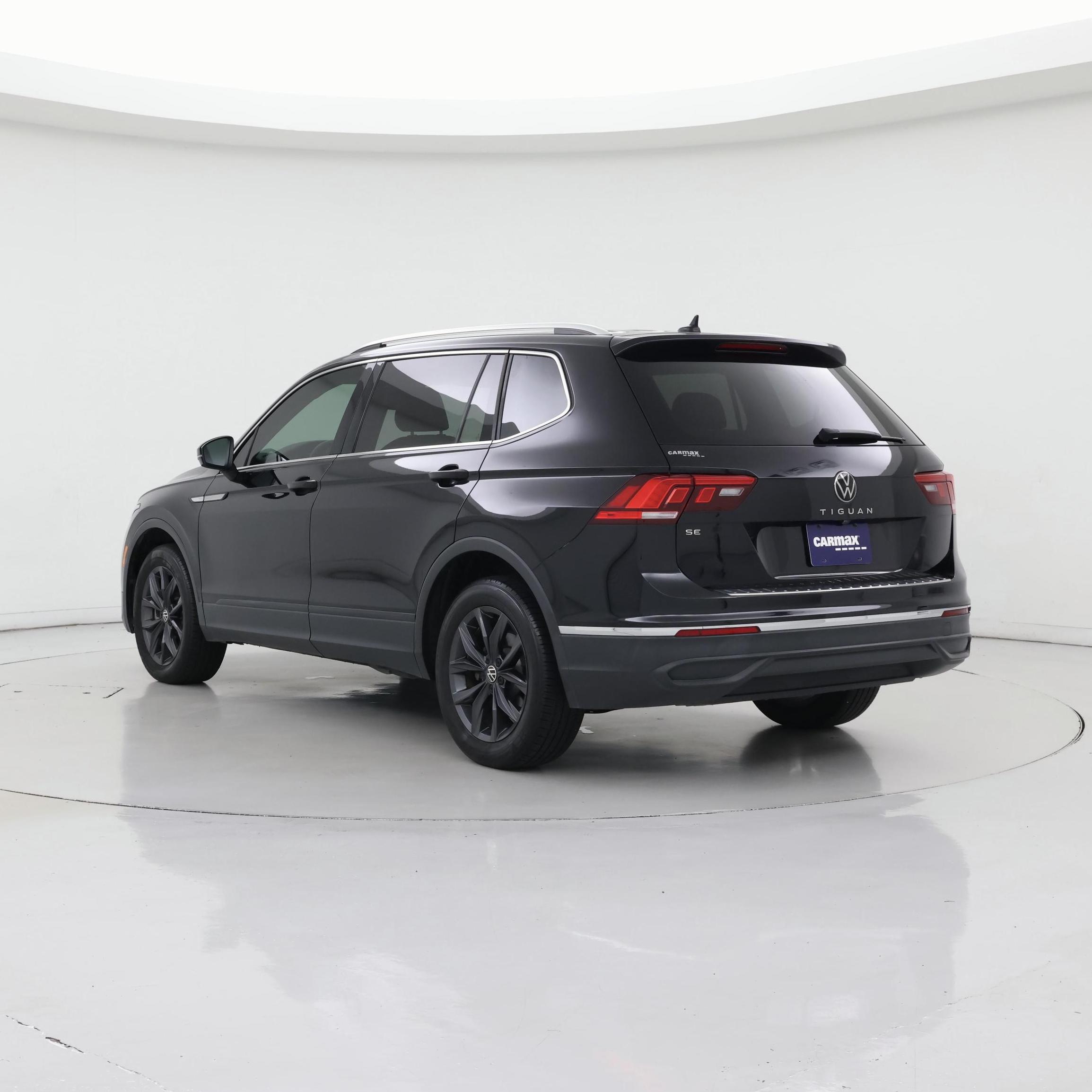 Thumbnail: 2022 Volkswagen Tiguan - 2