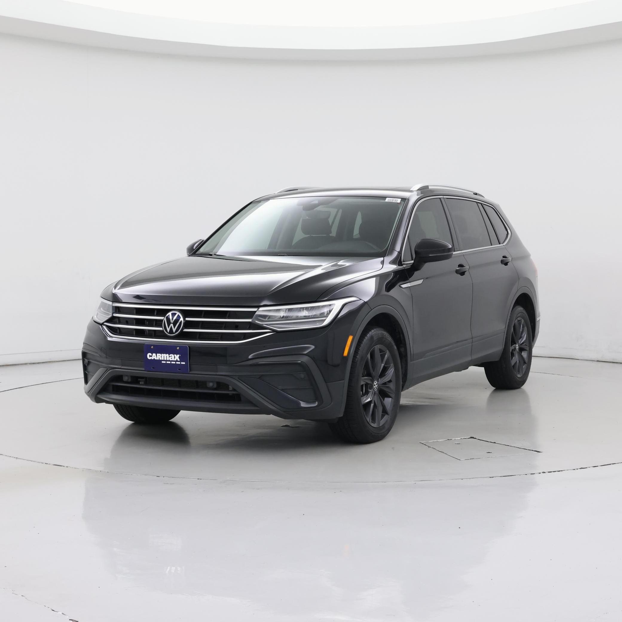 Thumbnail: 2022 Volkswagen Tiguan - 4