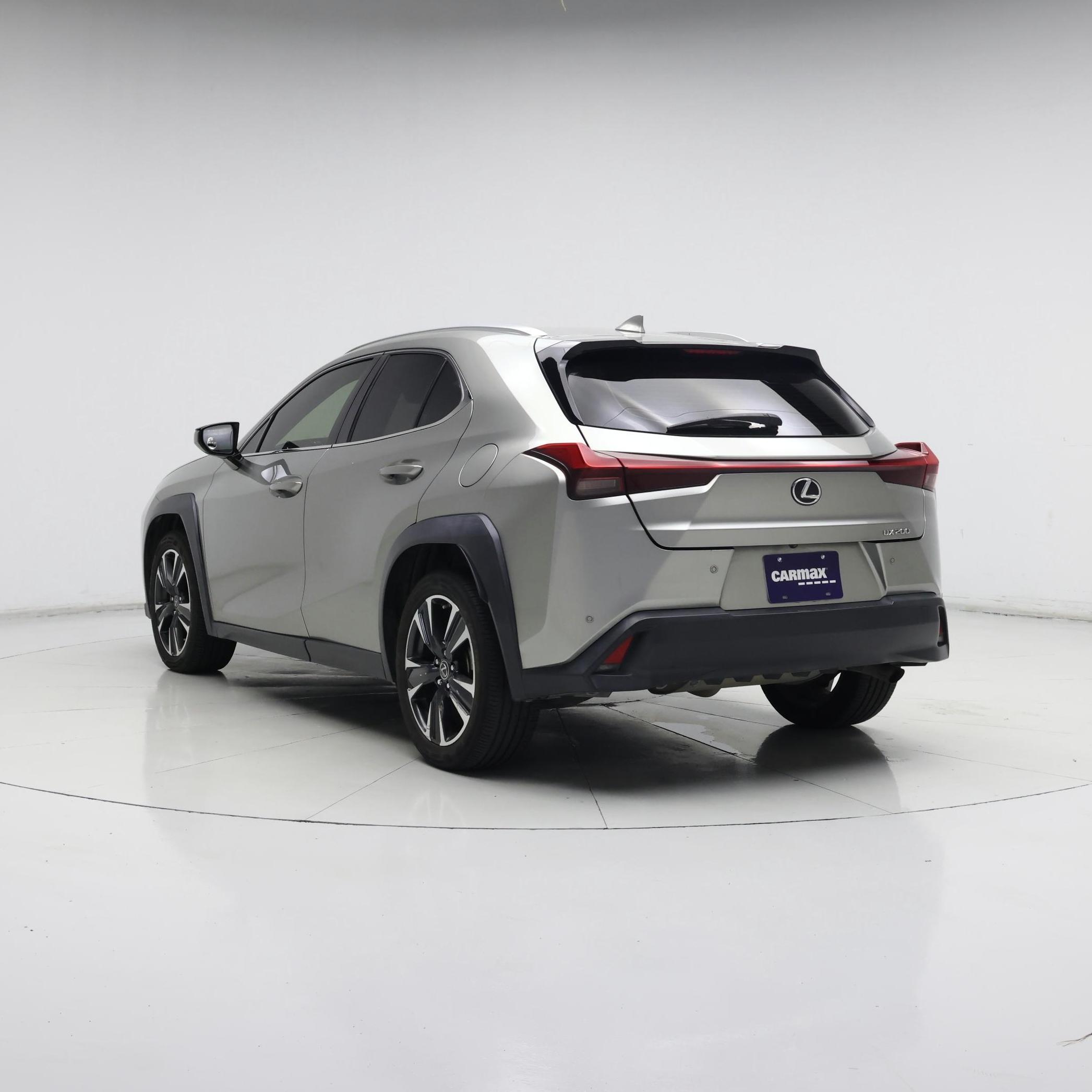 Thumbnail: 2021 Lexus UX - 2