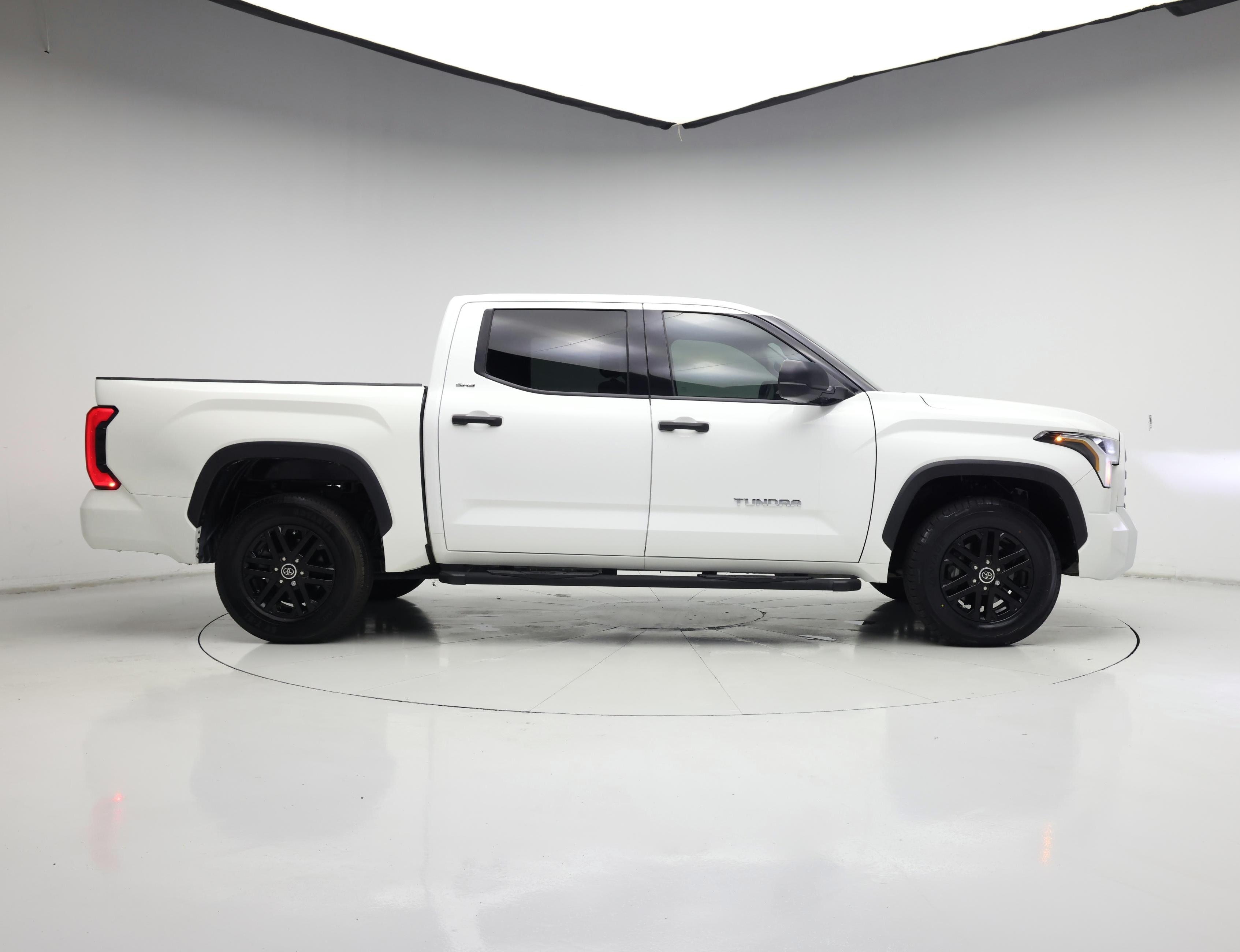 Thumbnail: 2022 Toyota Tundra - 7