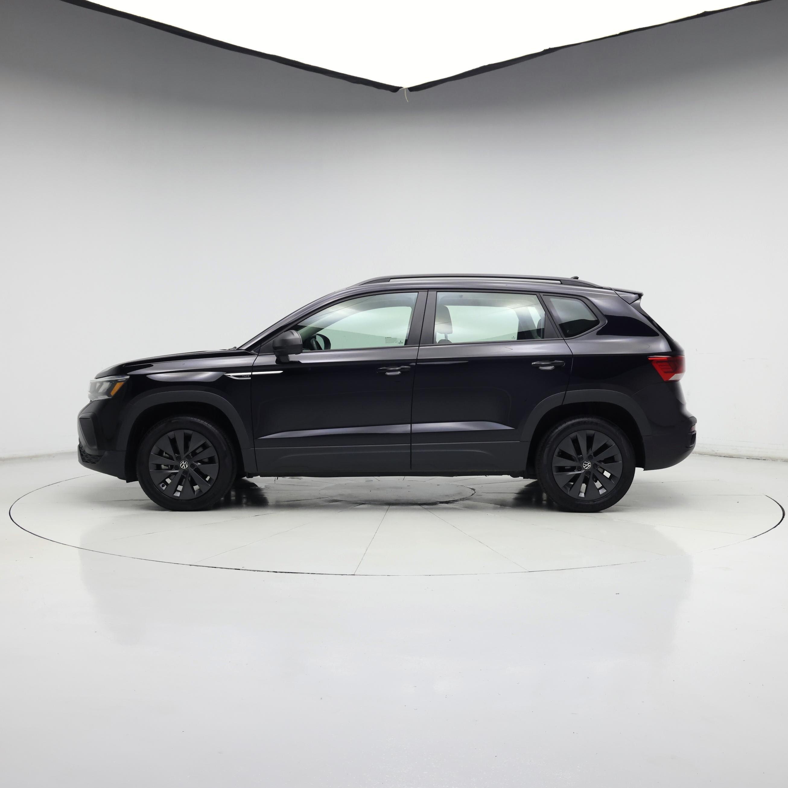 Thumbnail: 2024 Volkswagen Taos - 3