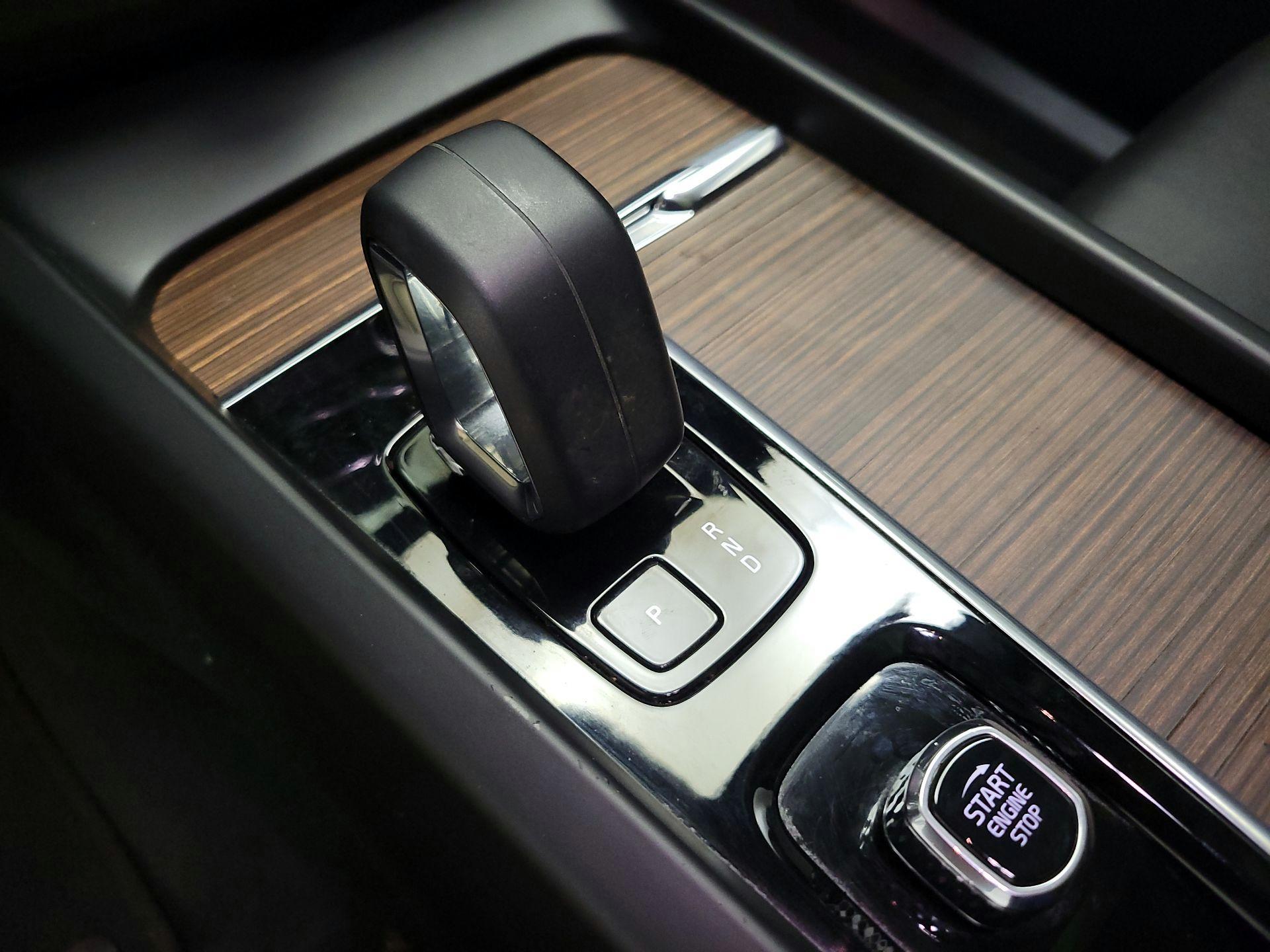 Thumbnail: 2023 Volvo XC60 - 17