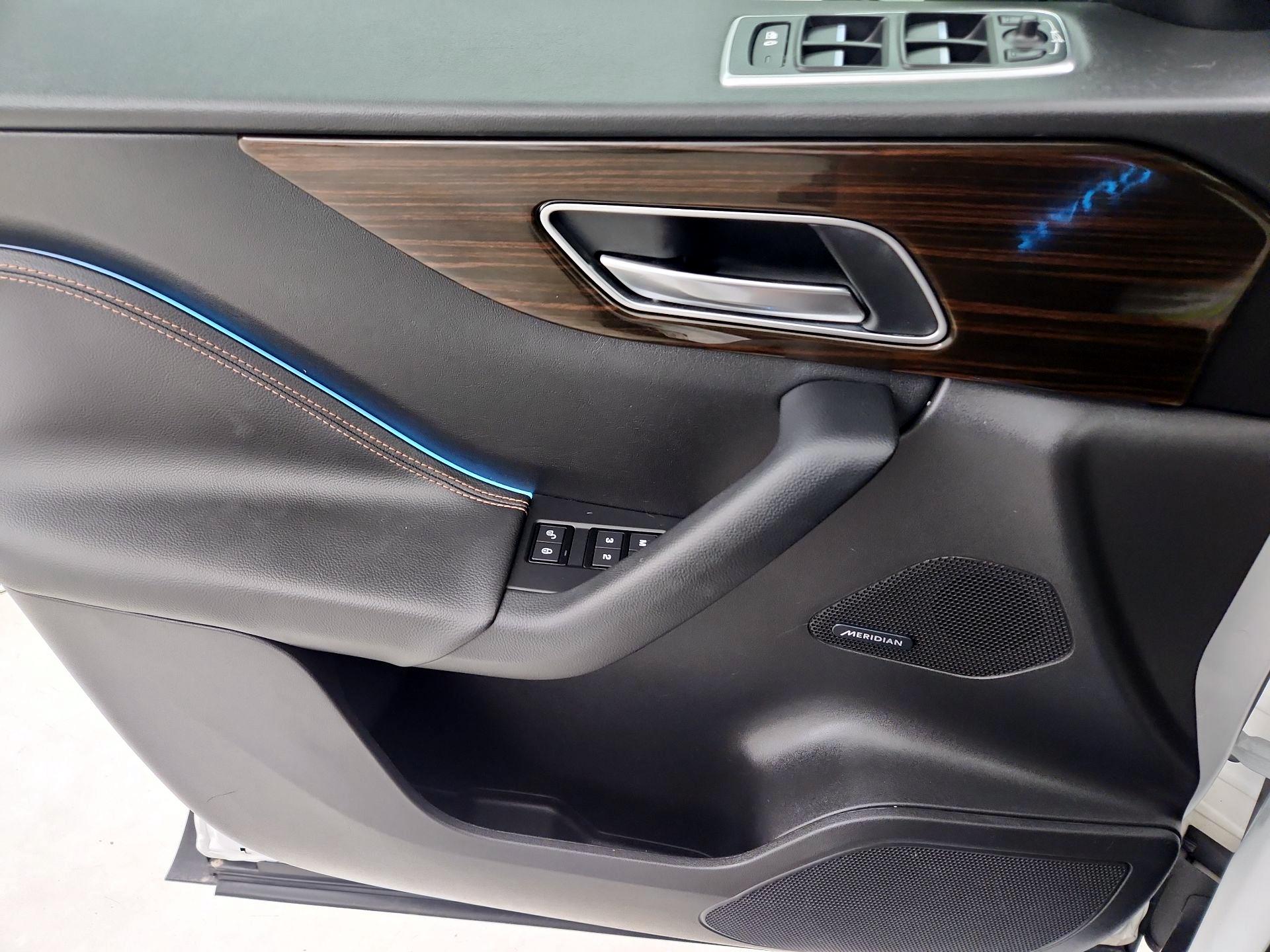 Thumbnail: 2019 Jaguar F-Pace - 12