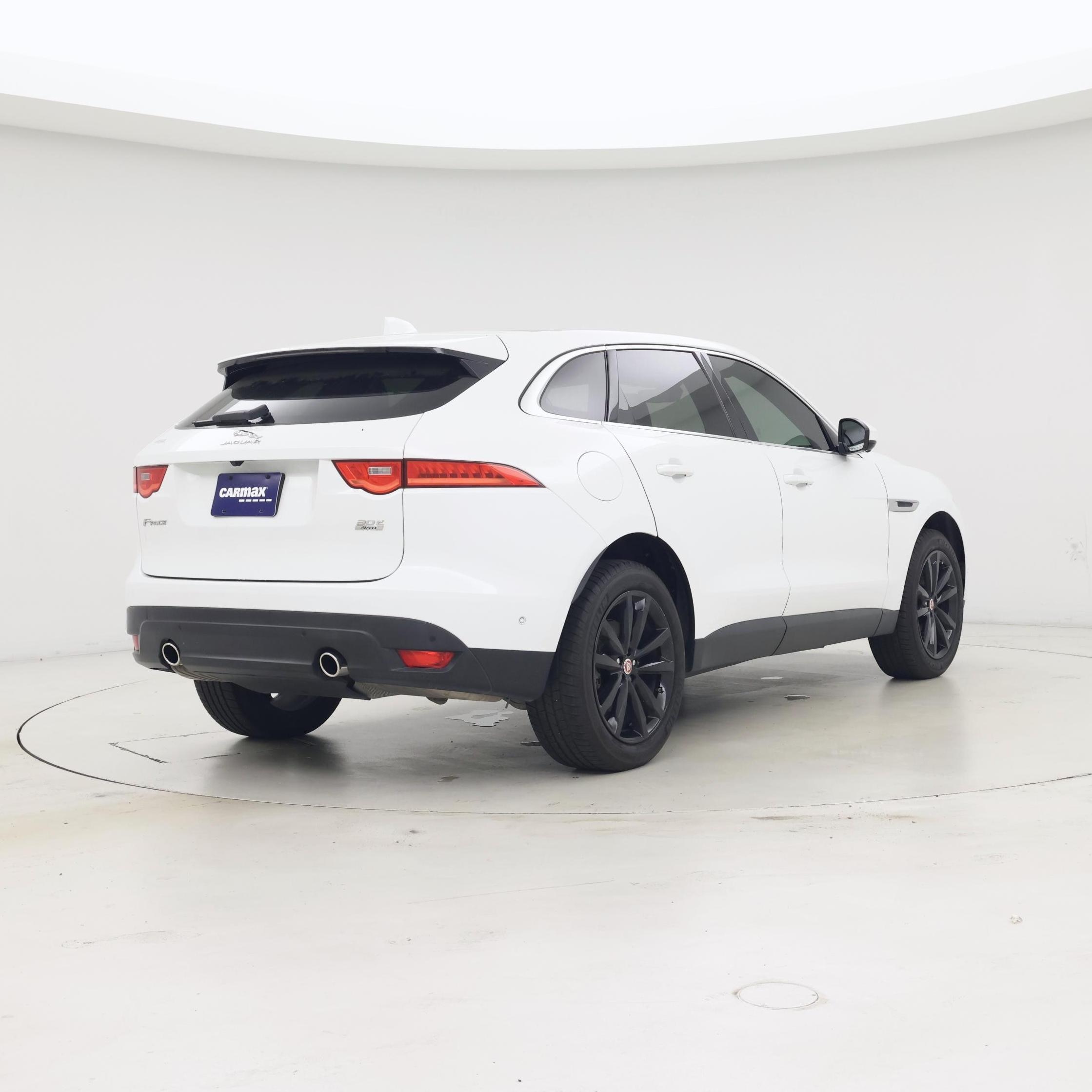 Thumbnail: 2019 Jaguar F-Pace - 8