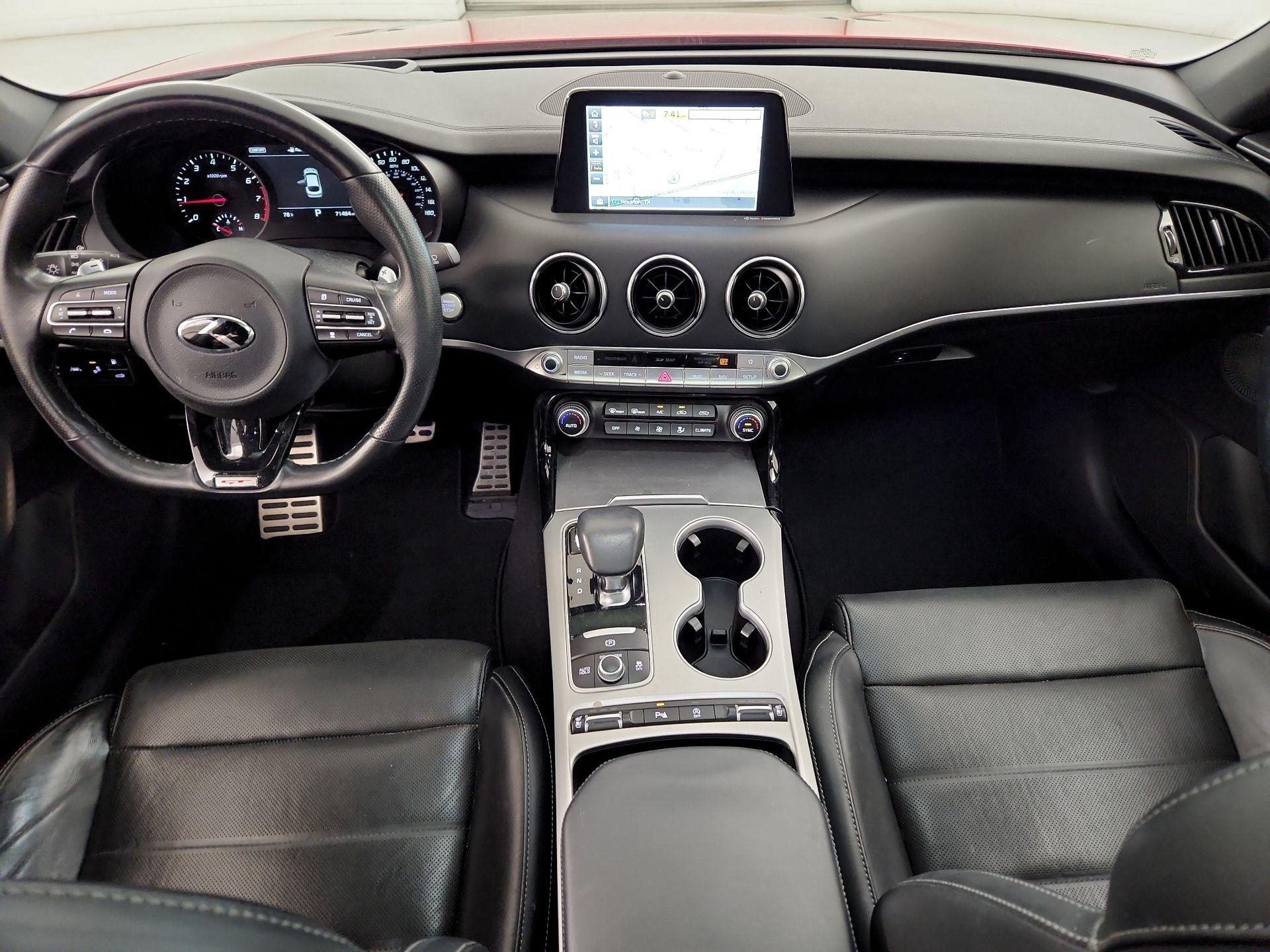 Thumbnail: 2018 Kia Stinger - 9