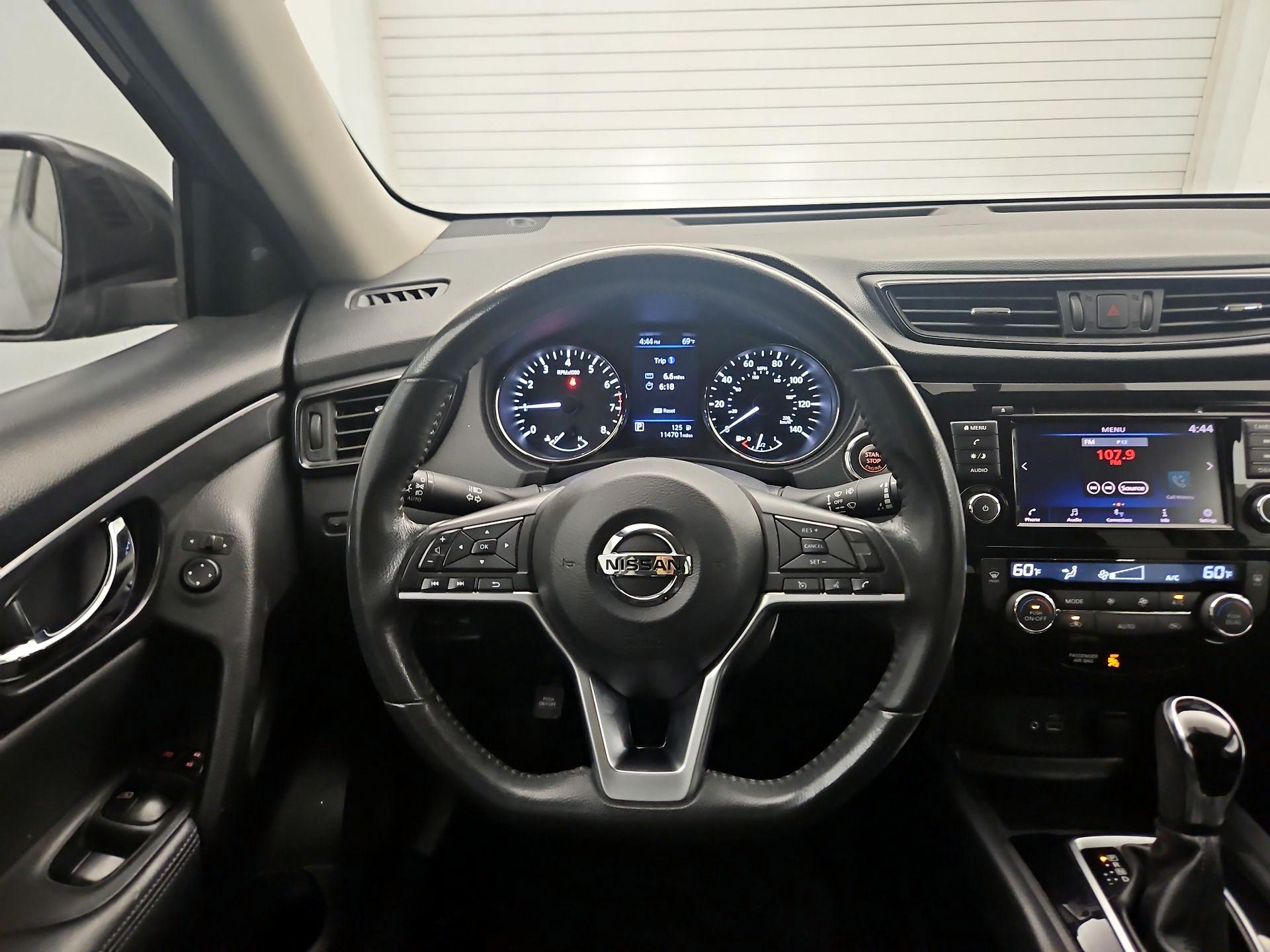 Thumbnail: 2018 Nissan Rogue - 10