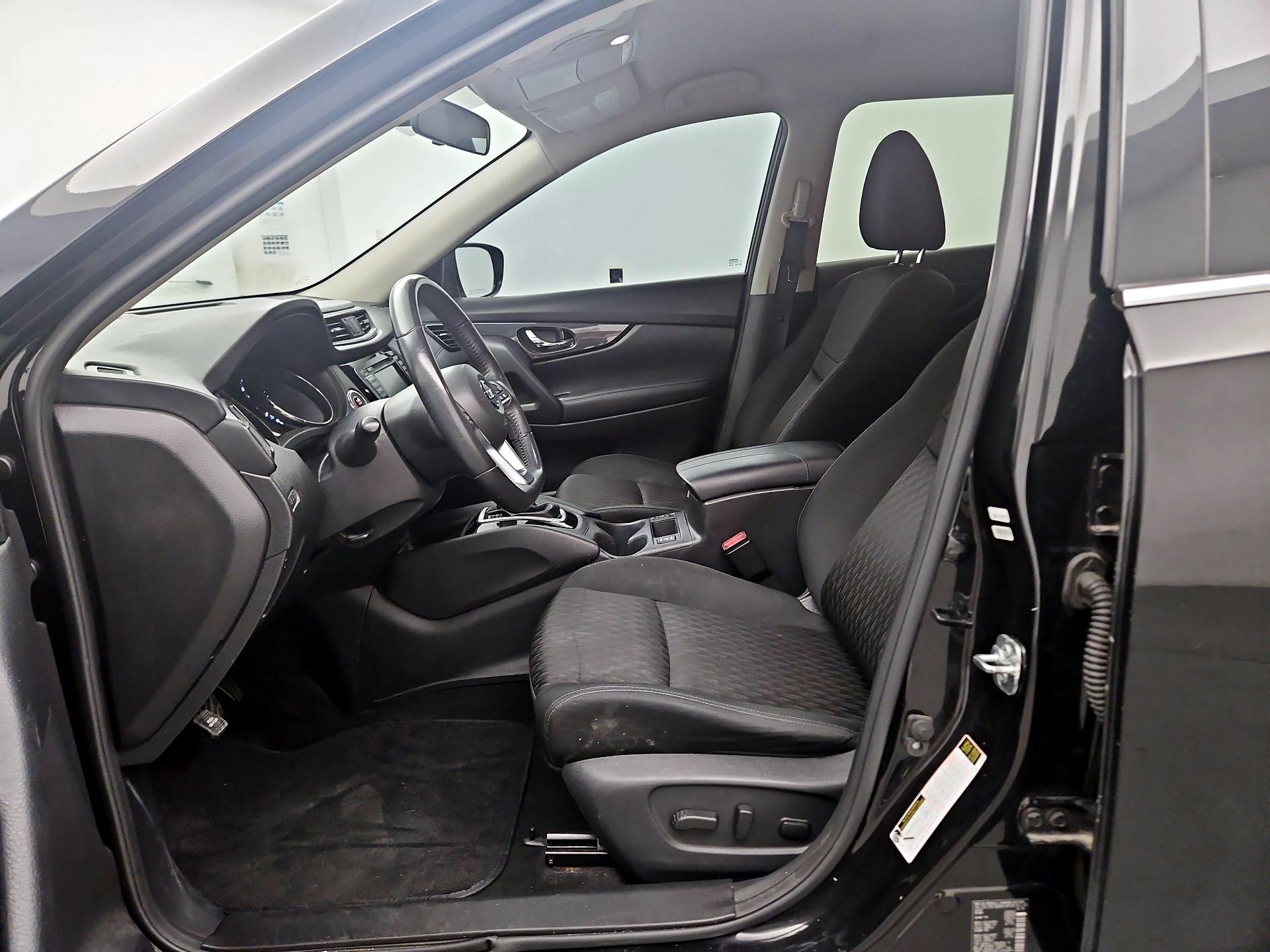Thumbnail: 2018 Nissan Rogue - 11