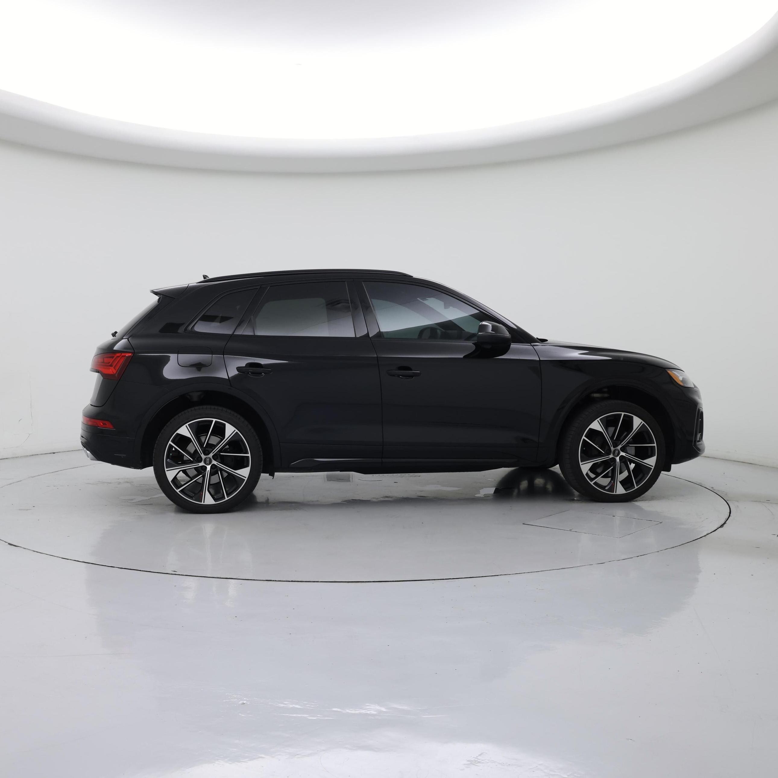 Thumbnail: 2024 Audi SQ5 - 7