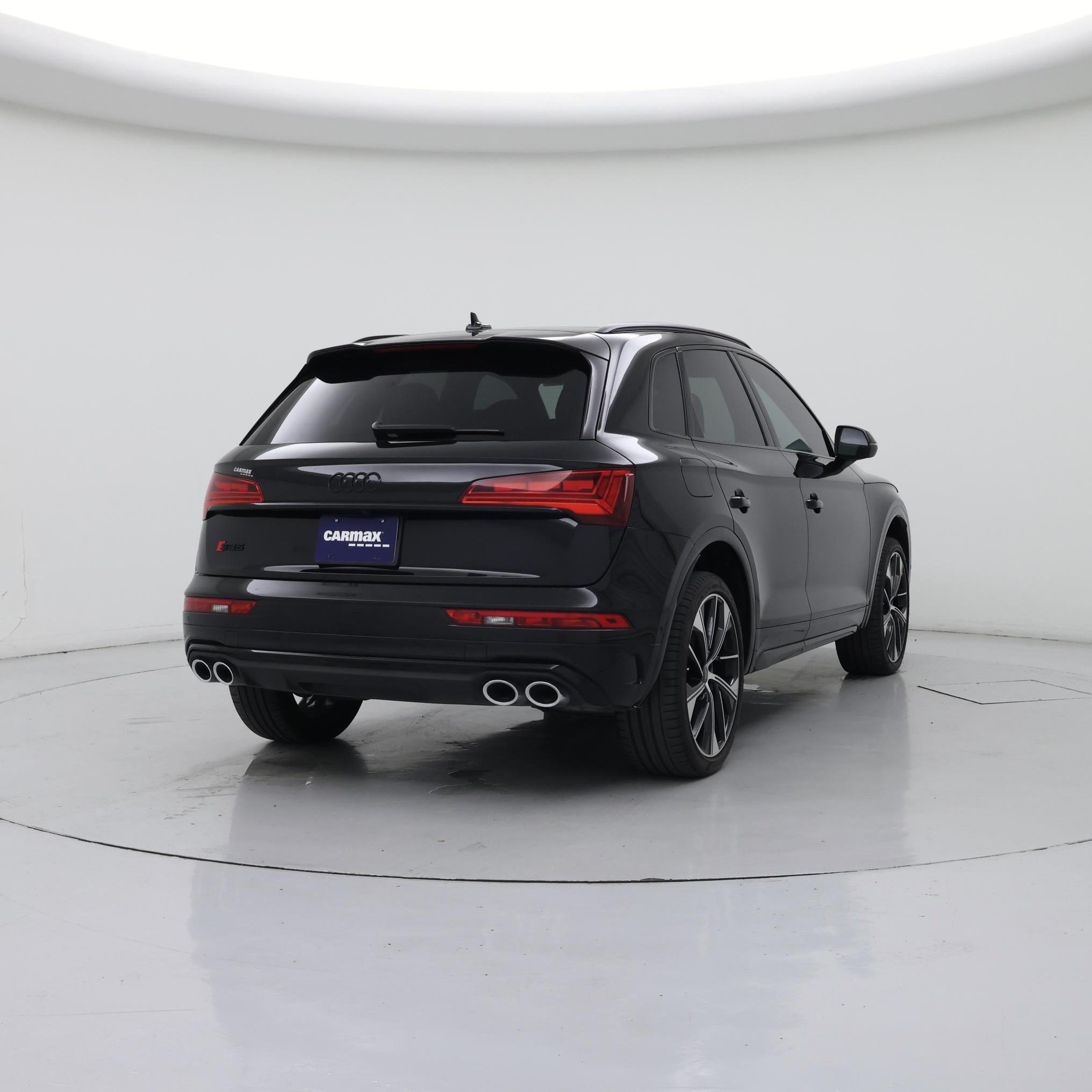 Thumbnail: 2024 Audi SQ5 - 8