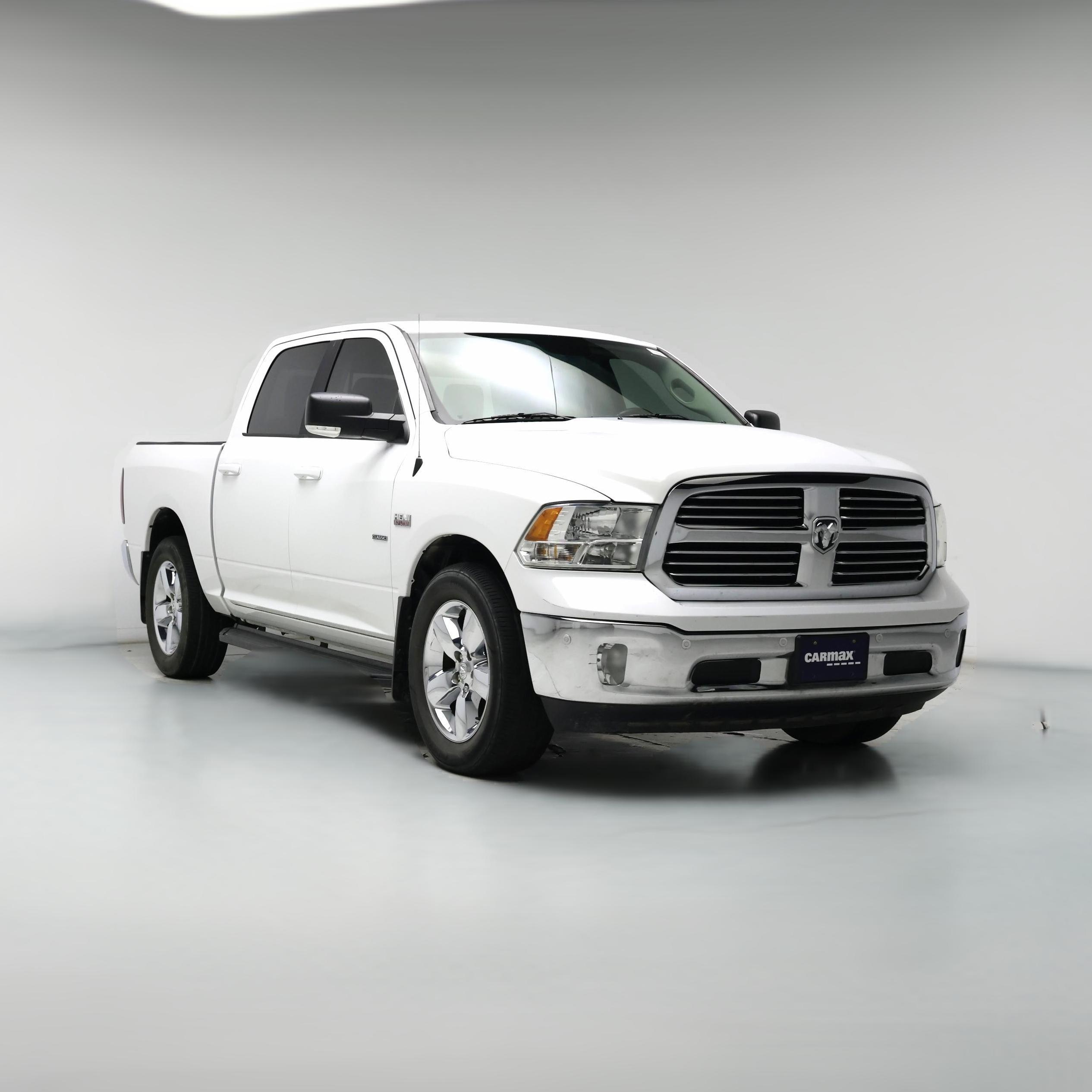Thumbnail: 2019 RAM 1500 Classic - 1