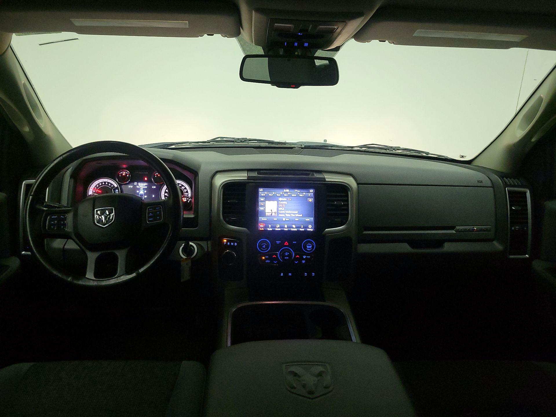 Thumbnail: 2019 RAM 1500 Classic - 9