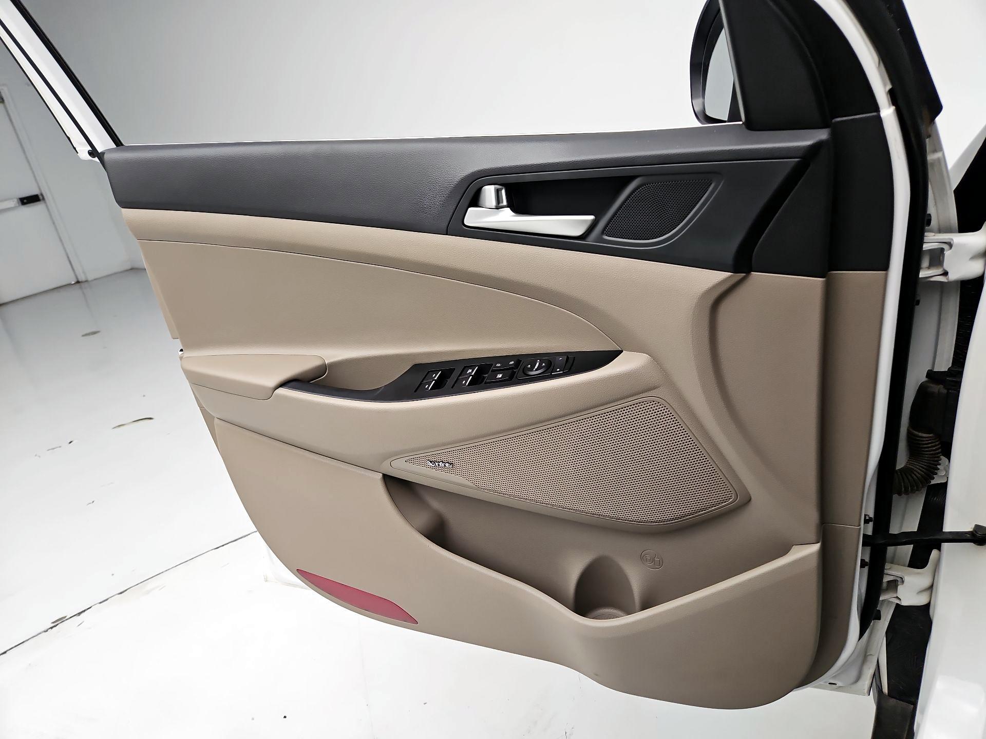 Thumbnail: 2021 Hyundai Tucson - 12