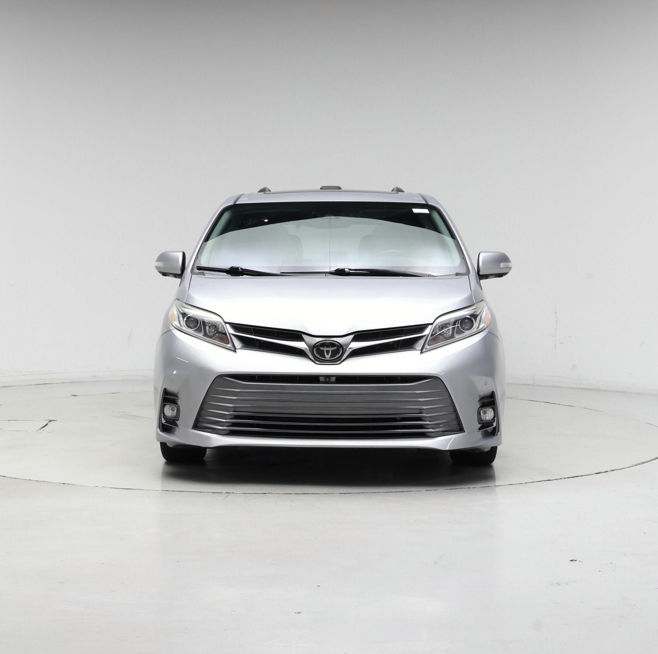 Thumbnail: 2019 Toyota Sienna - 5