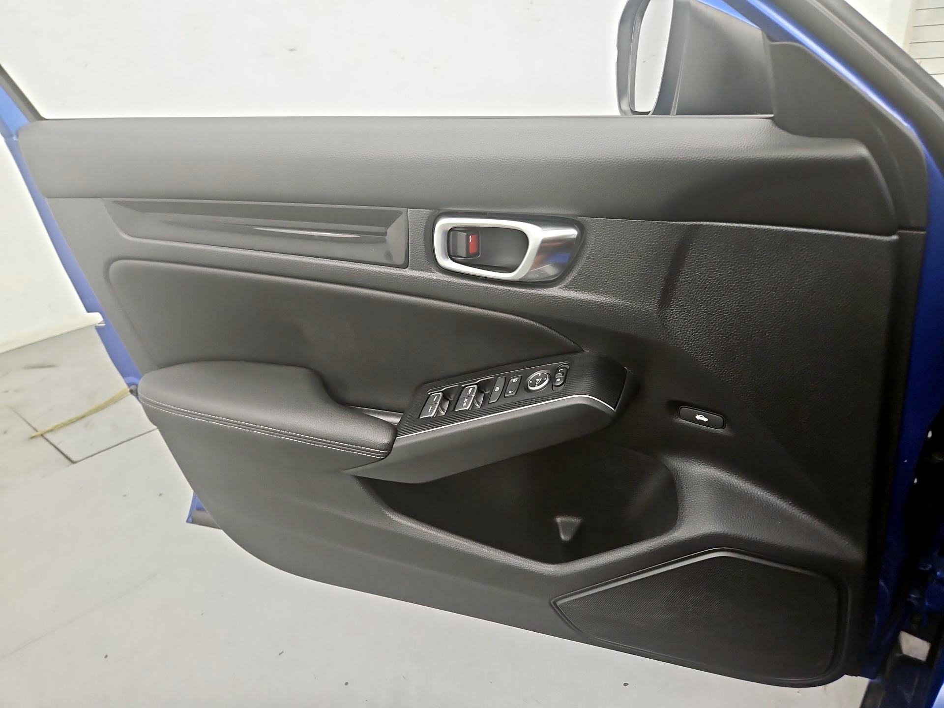 Thumbnail: 2023 Honda Civic - 12