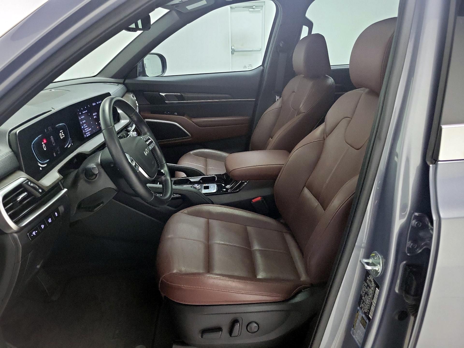 Thumbnail: 2023 Kia Telluride - 11