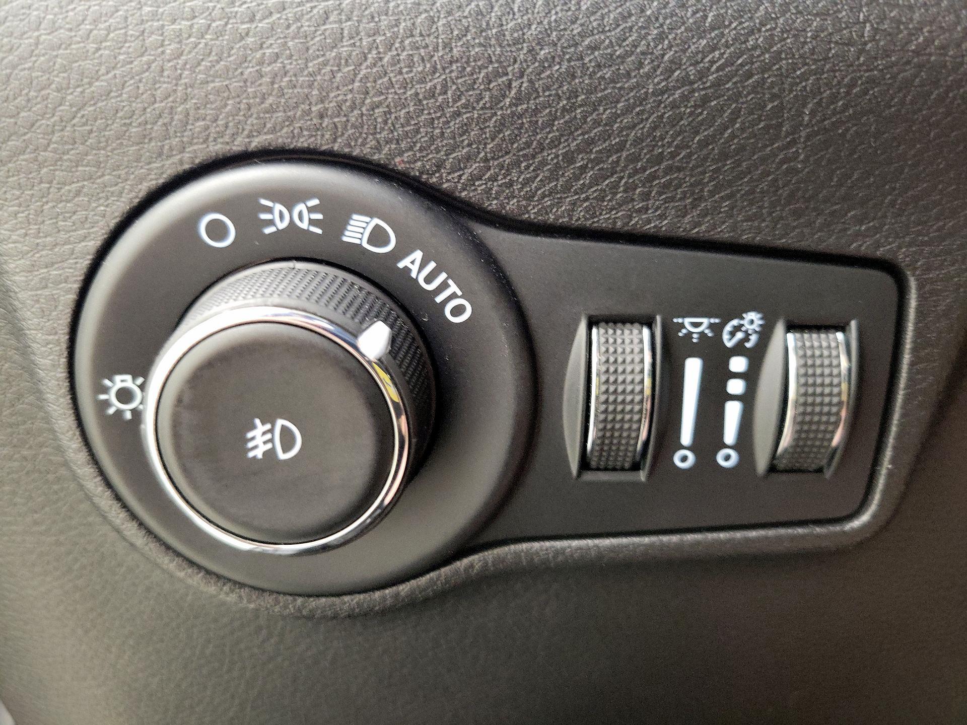 Thumbnail: 2022 Jeep Compass - 13