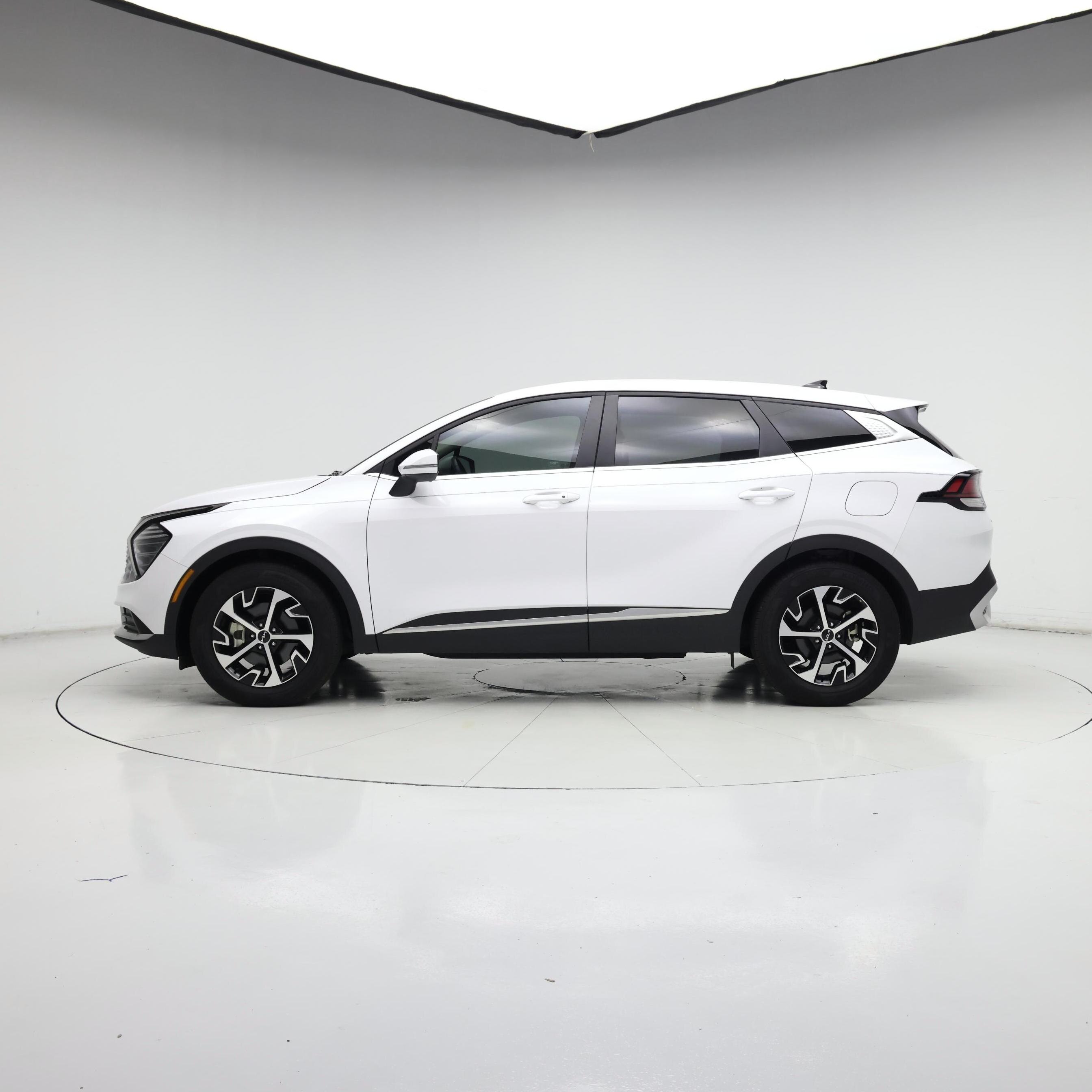 Thumbnail: 2025 Kia Sportage - 3