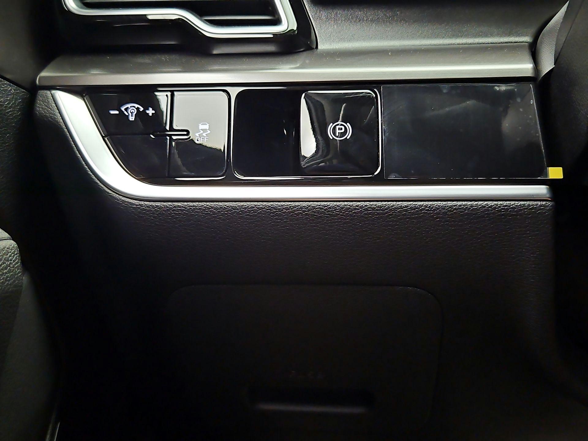 Thumbnail: 2025 Kia Sportage - 13