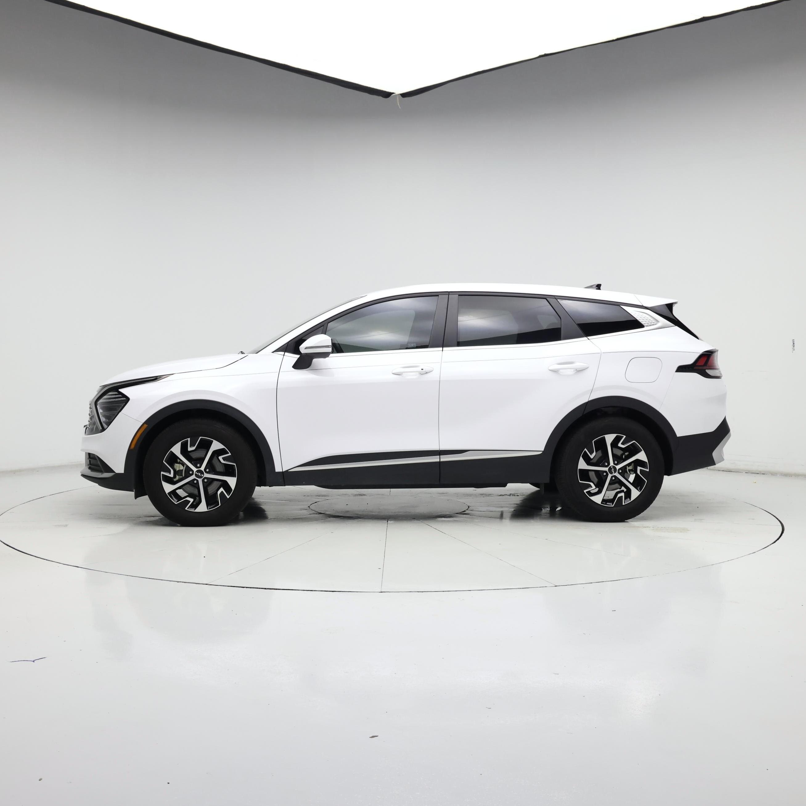Thumbnail: 2025 Kia Sportage - 3