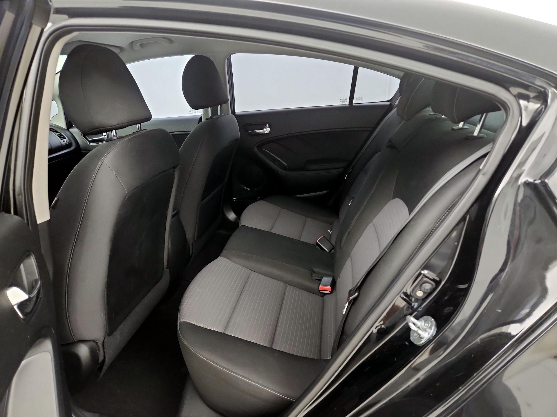 Thumbnail: 2016 Kia Forte - 19