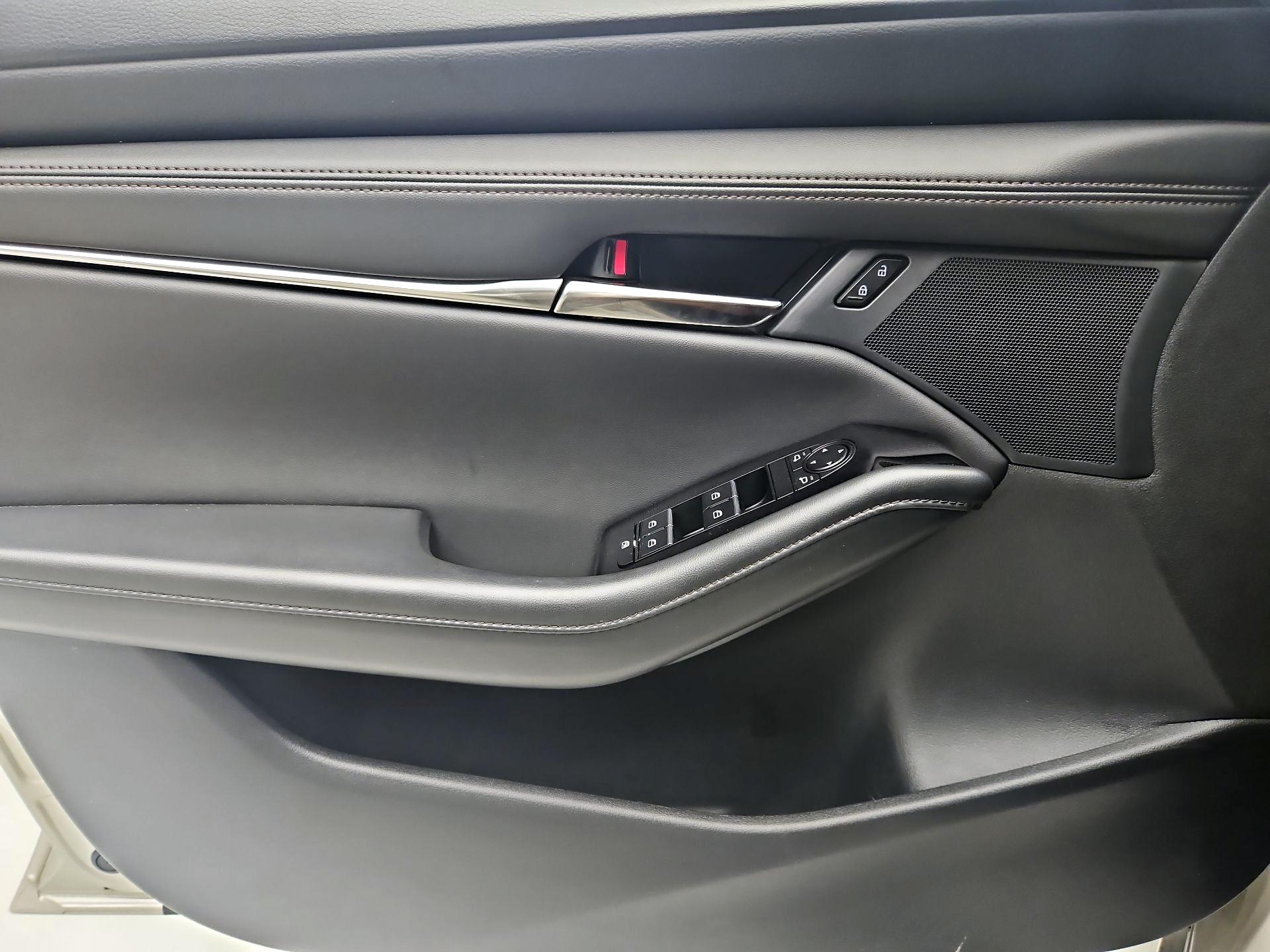 Thumbnail: 2025 Mazda Mazda3 - 12