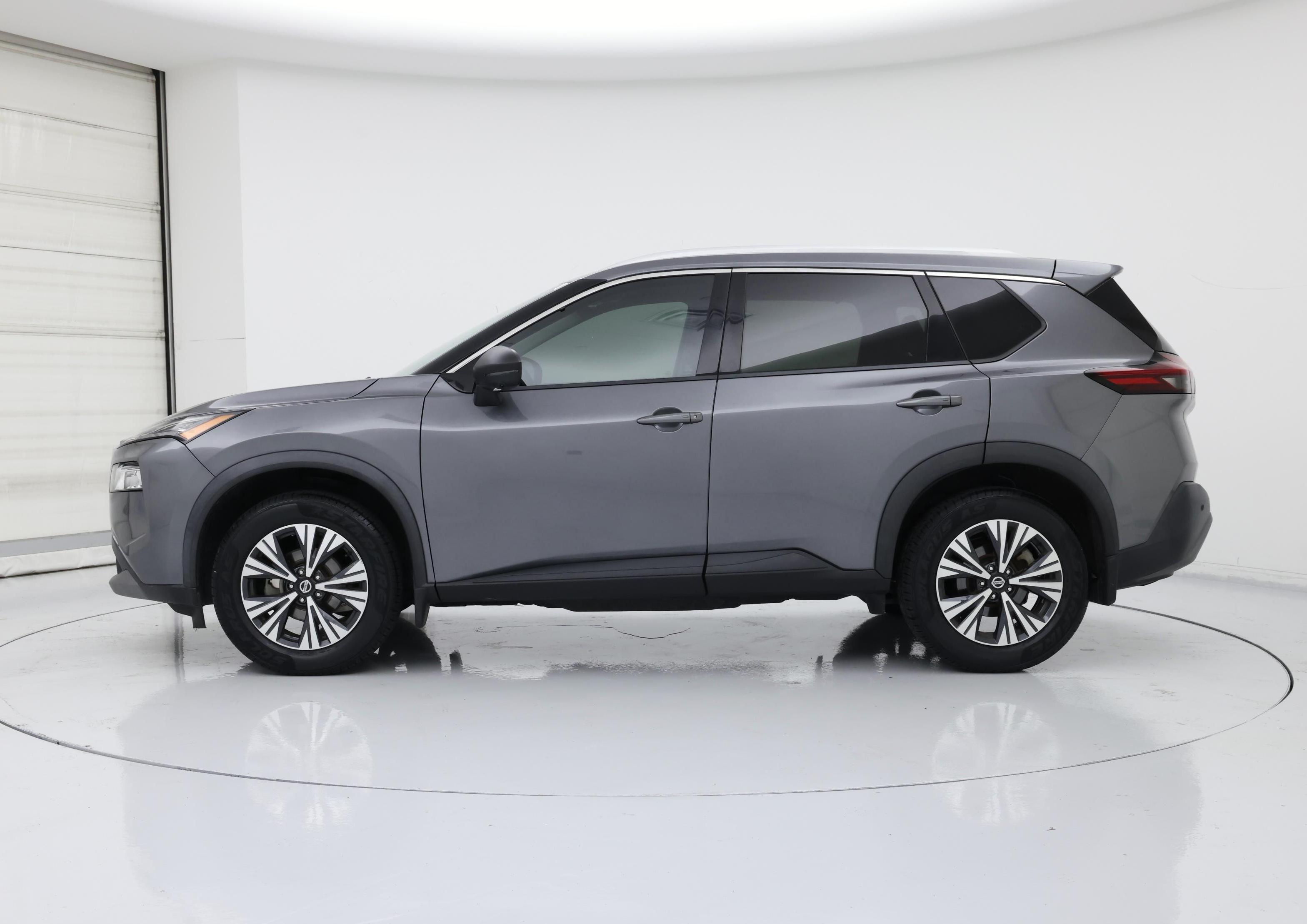 Thumbnail: 2021 Nissan Rogue - 3