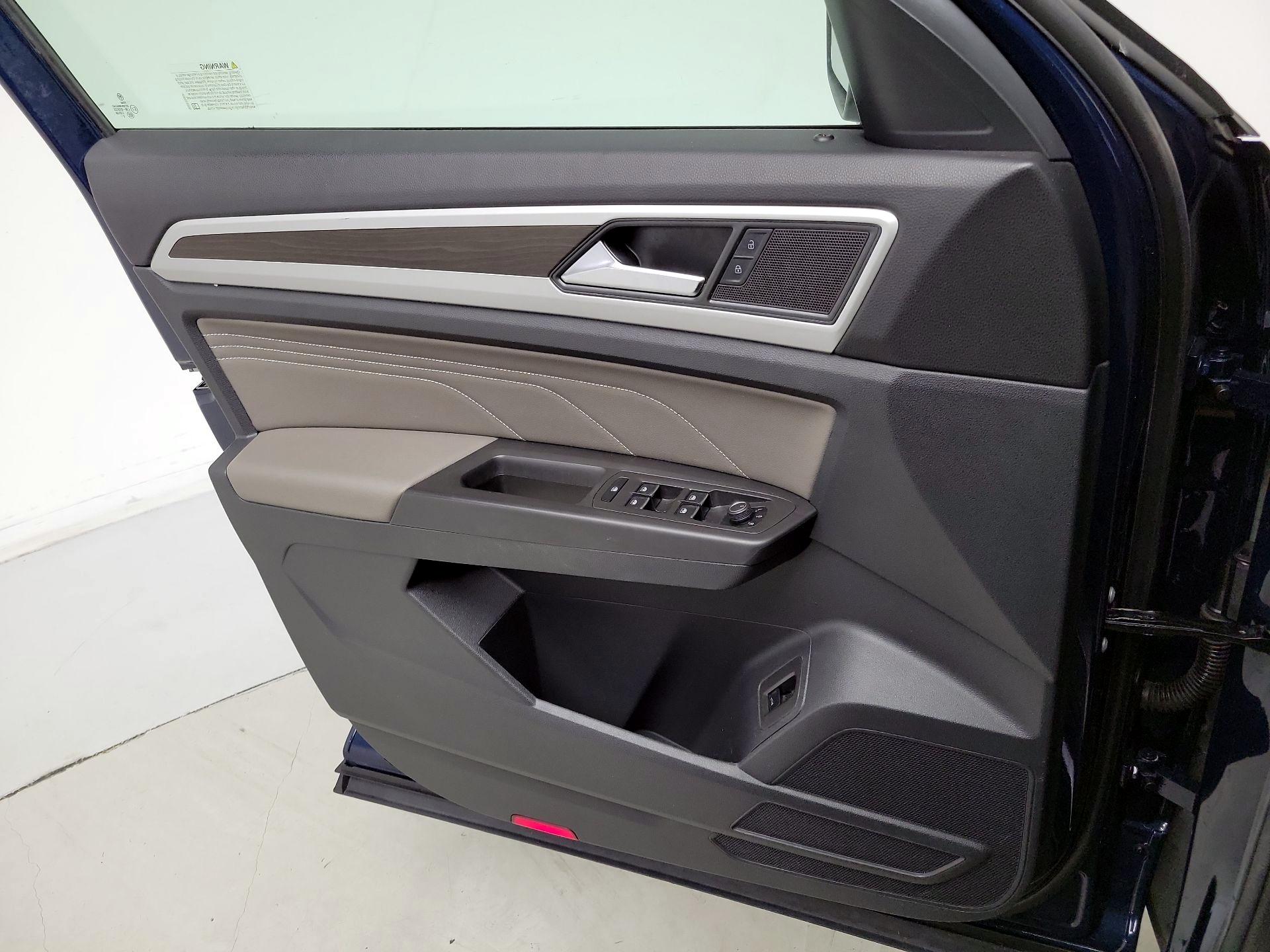 Thumbnail: 2023 Volkswagen Atlas - 12