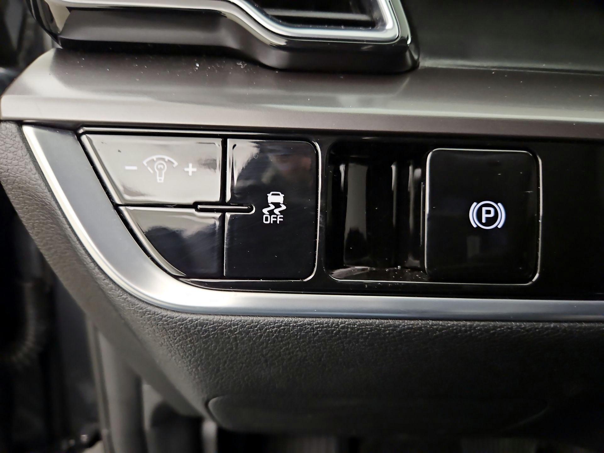 Thumbnail: 2023 Kia Sportage - 13