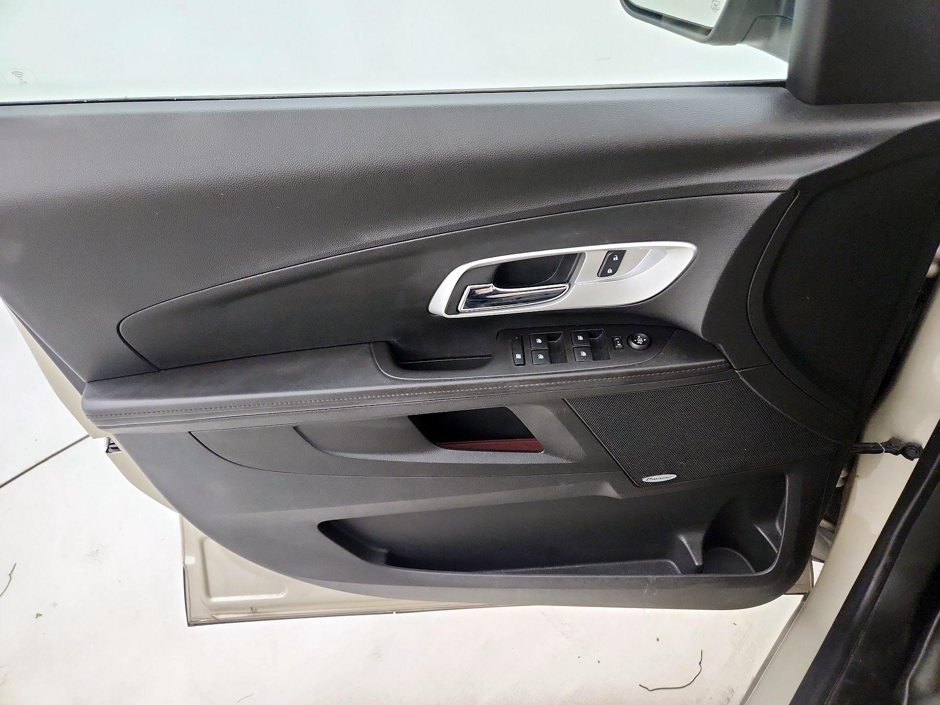 Thumbnail: 2016 Chevrolet Equinox - 12