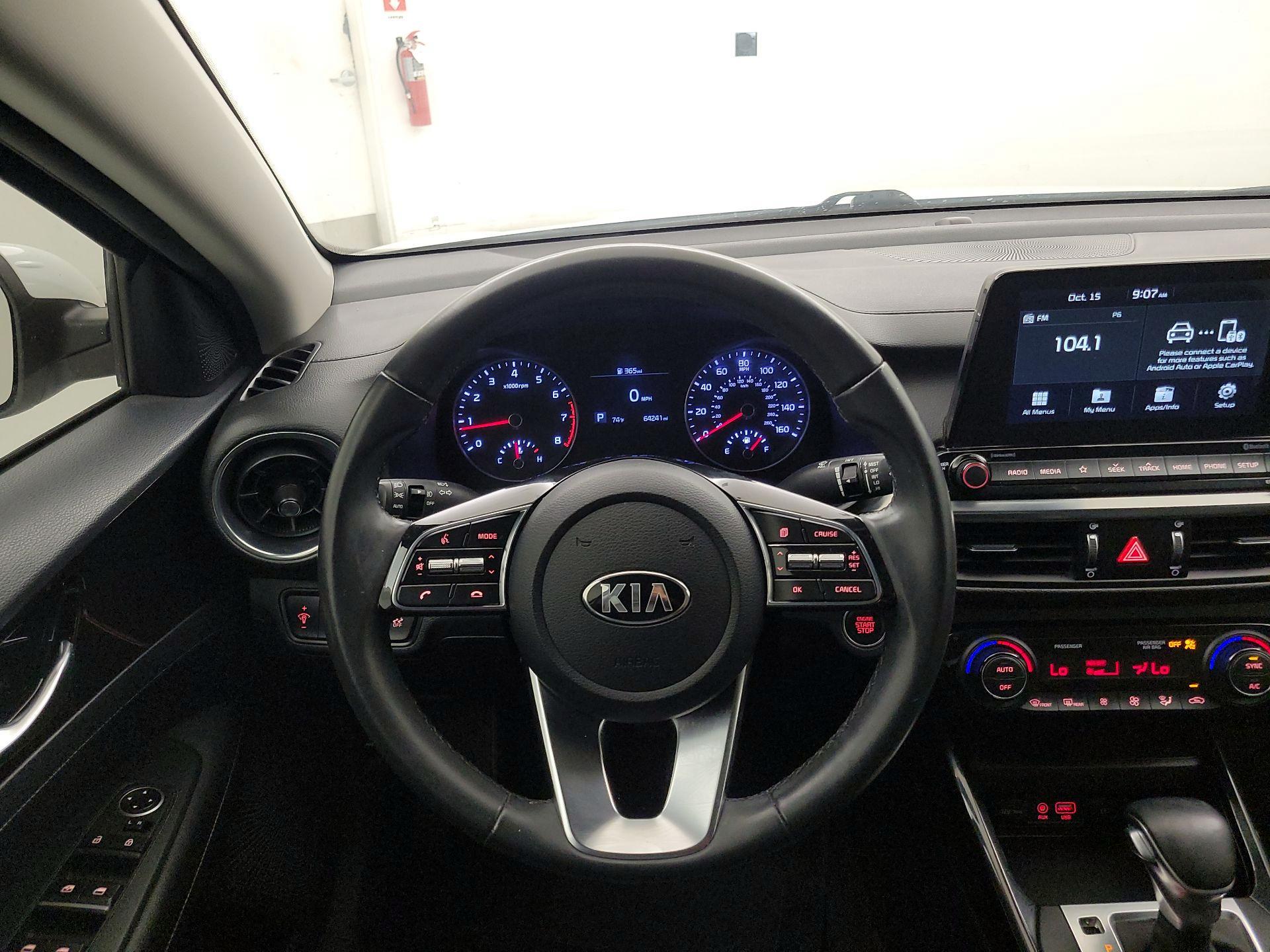 Thumbnail: 2020 Kia Forte - 10