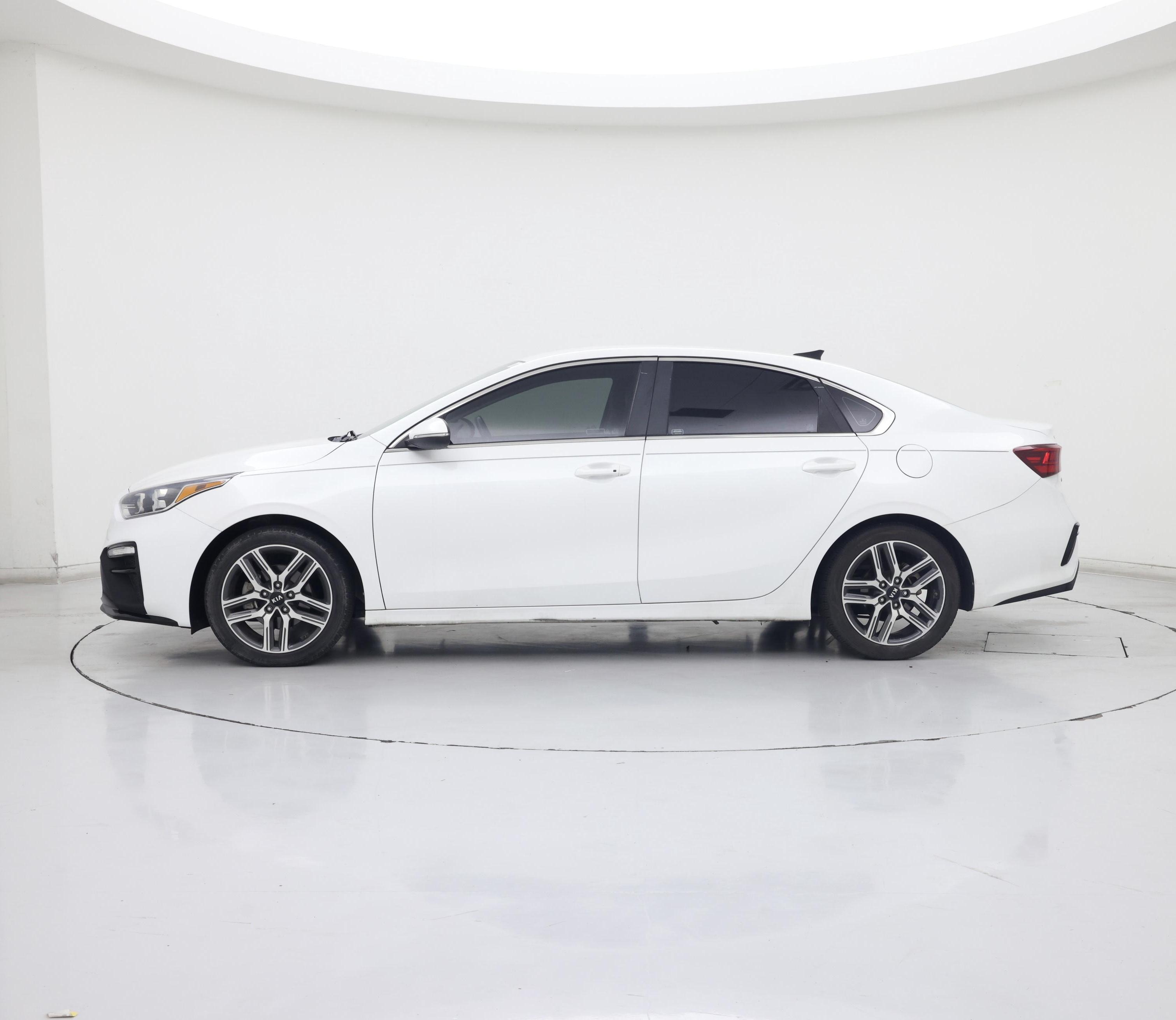 Thumbnail: 2020 Kia Forte - 3