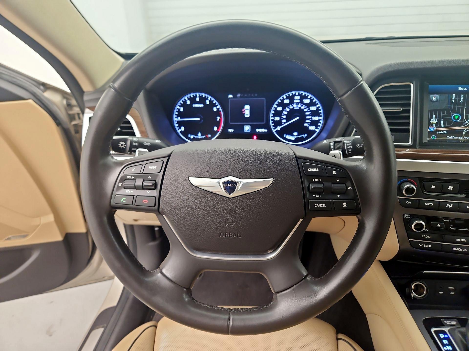 Thumbnail: 2015 Hyundai Genesis - 10