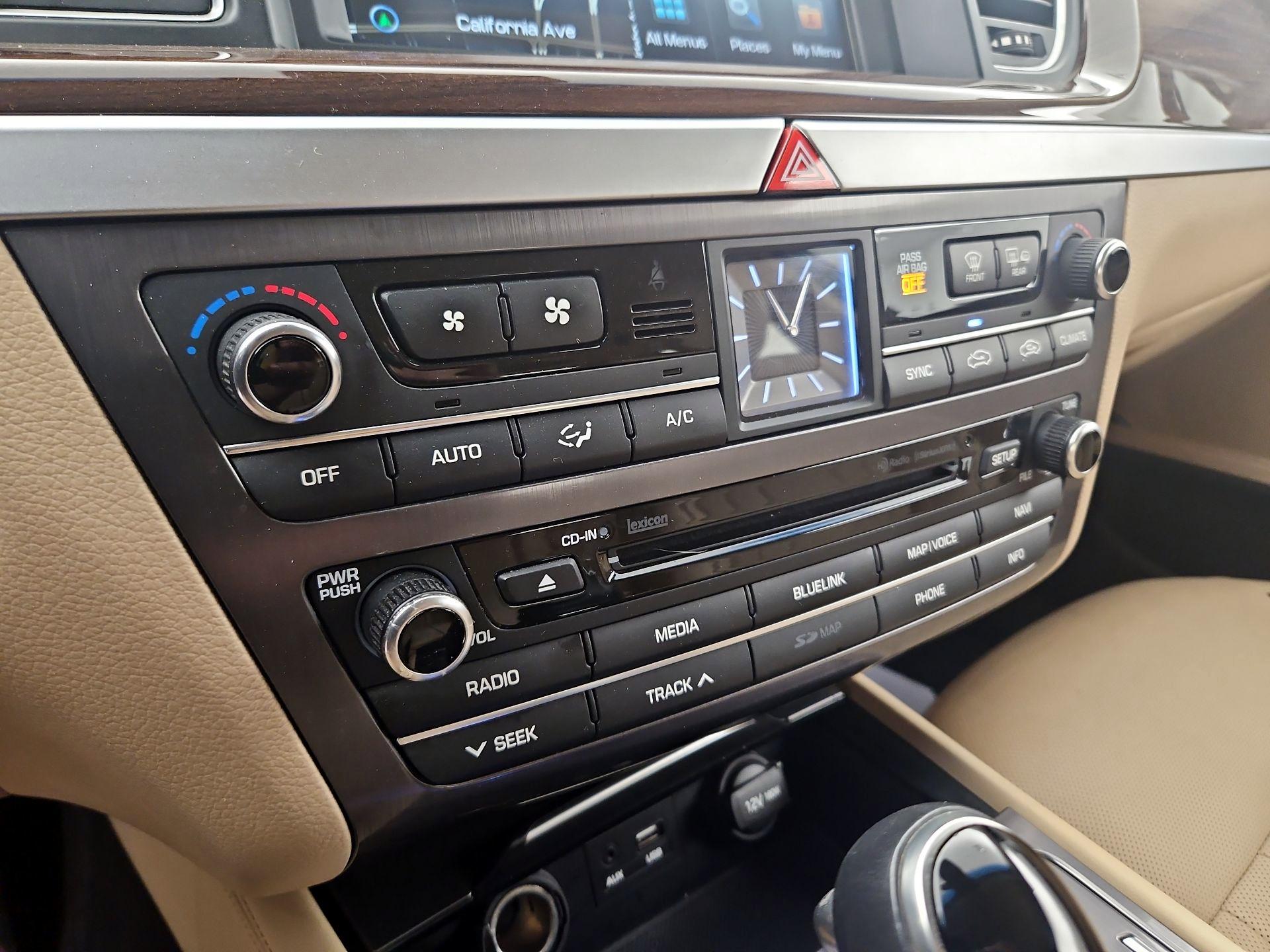 Thumbnail: 2015 Hyundai Genesis - 14
