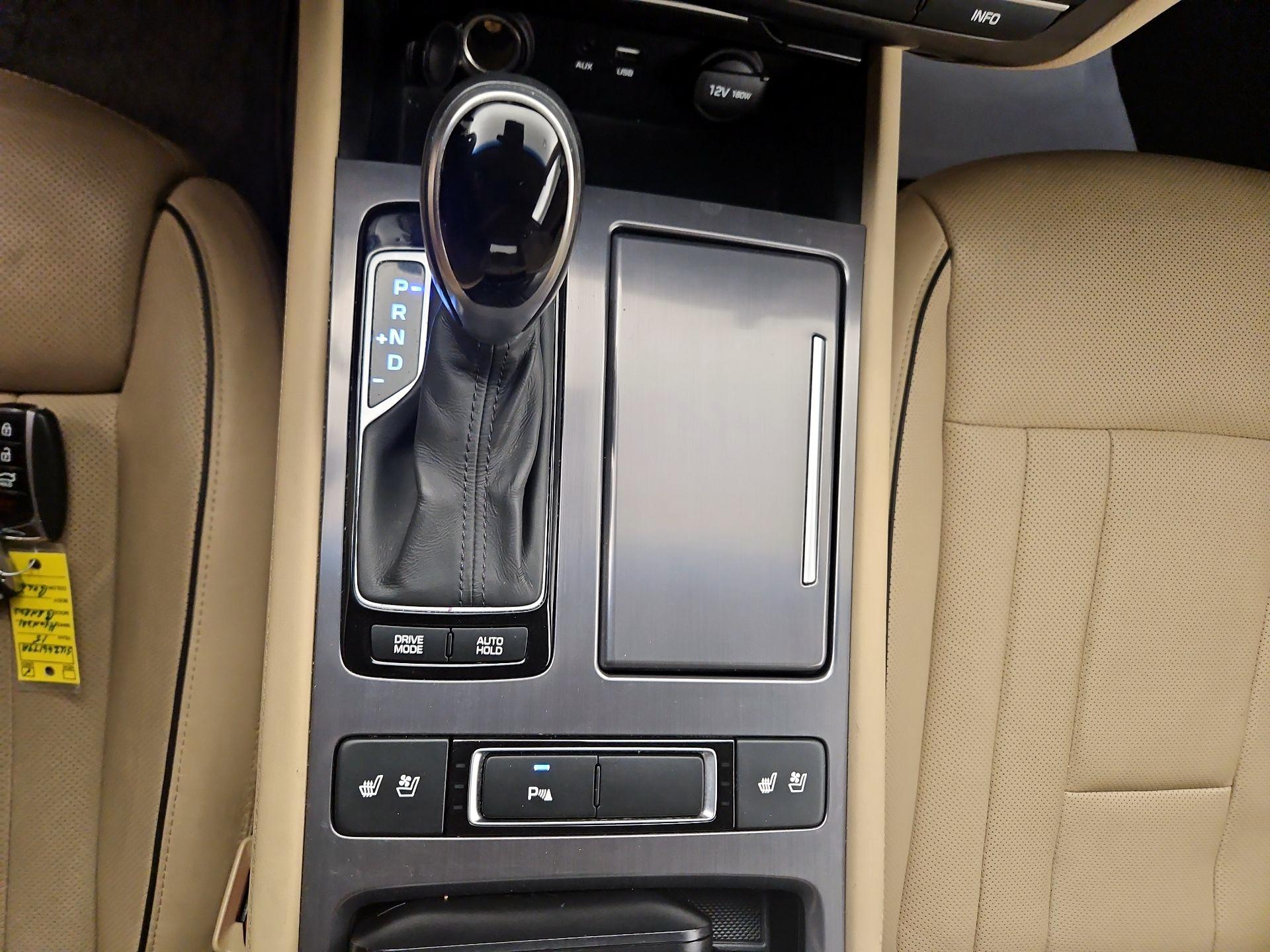 Thumbnail: 2015 Hyundai Genesis - 15