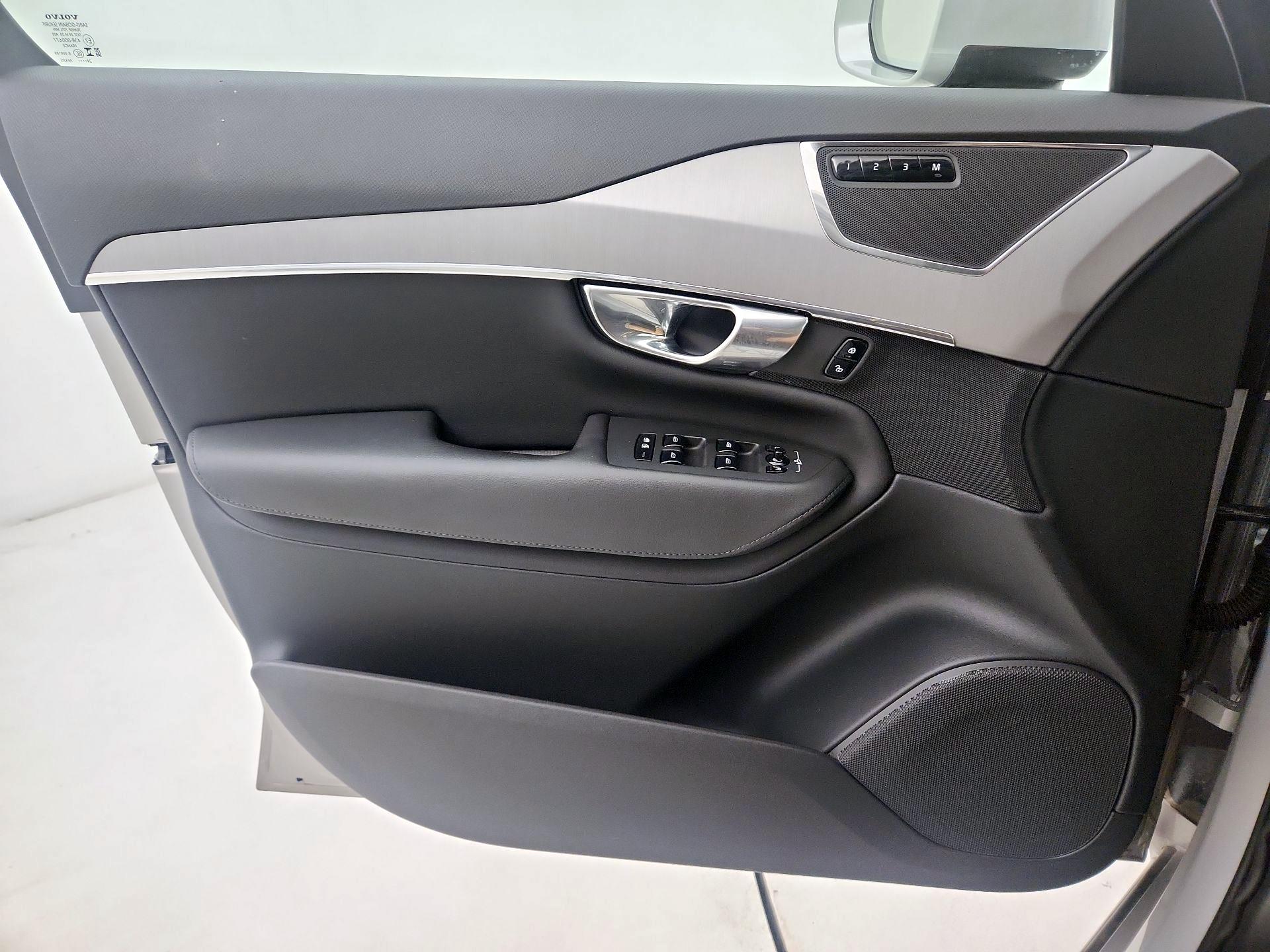 Thumbnail: 2025 Volvo XC90 - 10