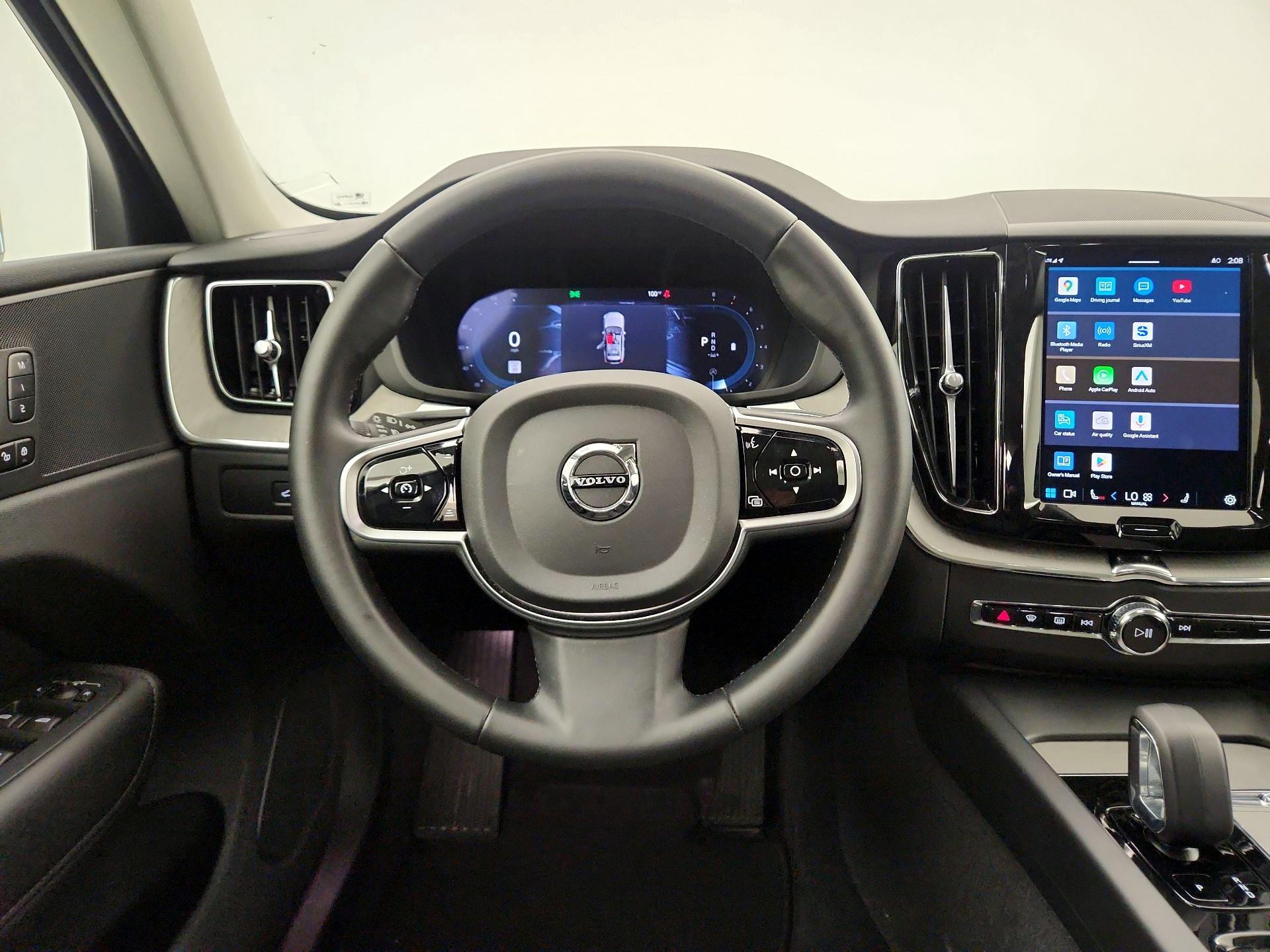 Thumbnail: 2025 Volvo XC60 - 10