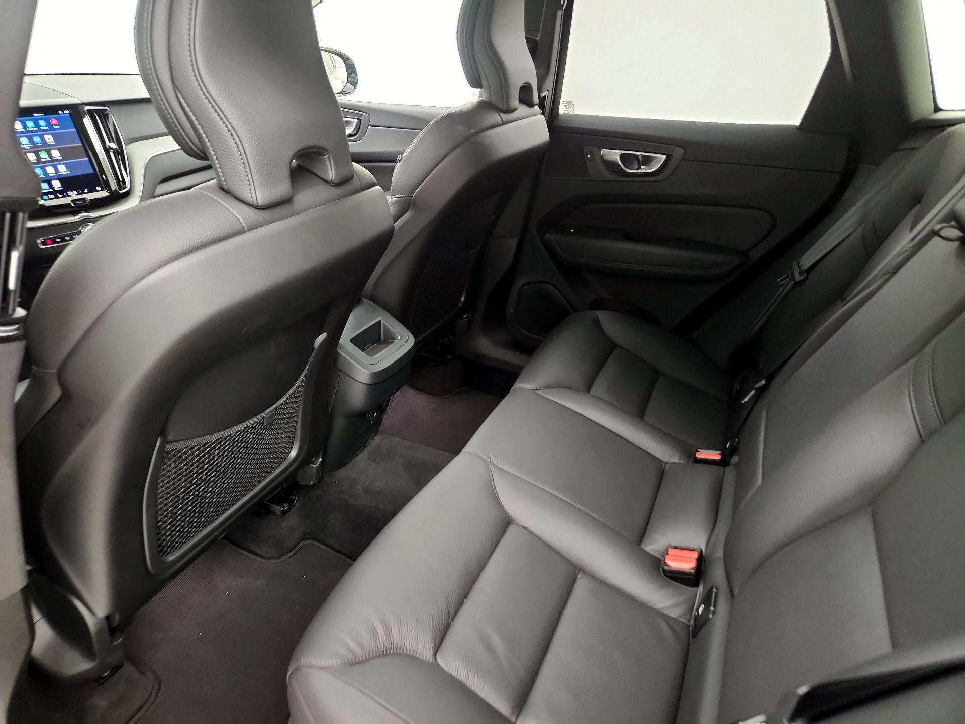Thumbnail: 2025 Volvo XC60 - 19