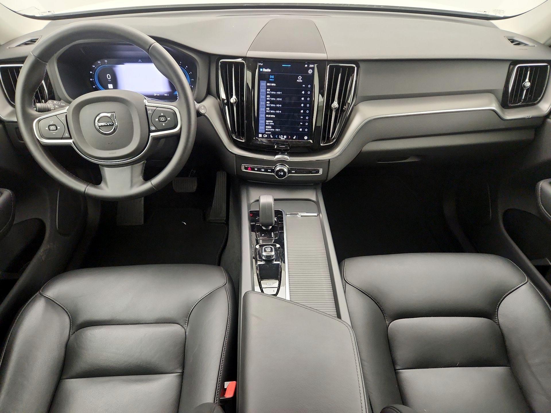 Thumbnail: 2025 Volvo XC60 - 9