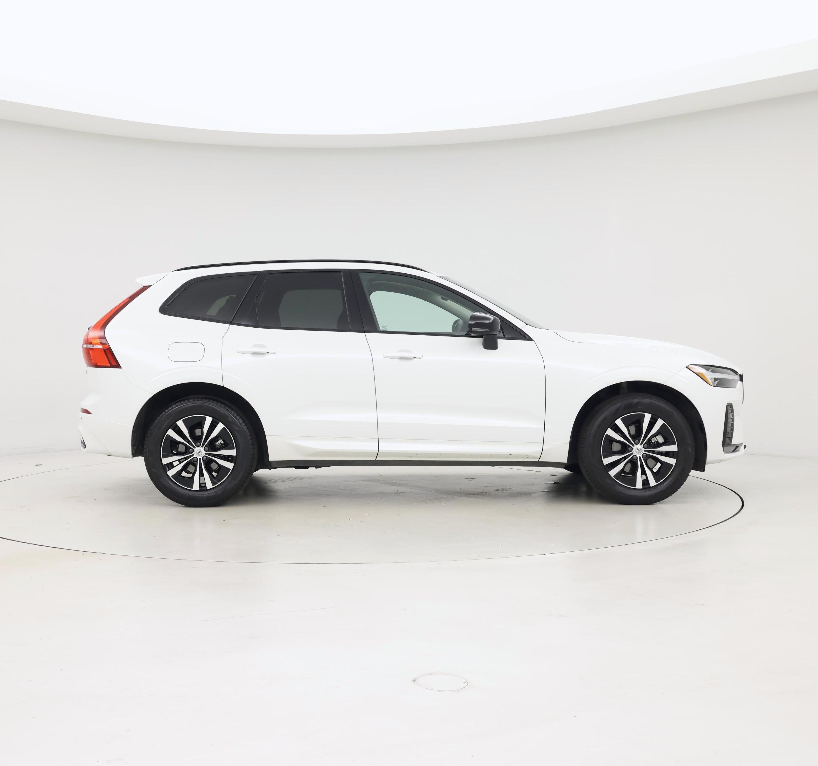 Thumbnail: 2025 Volvo XC60 - 7