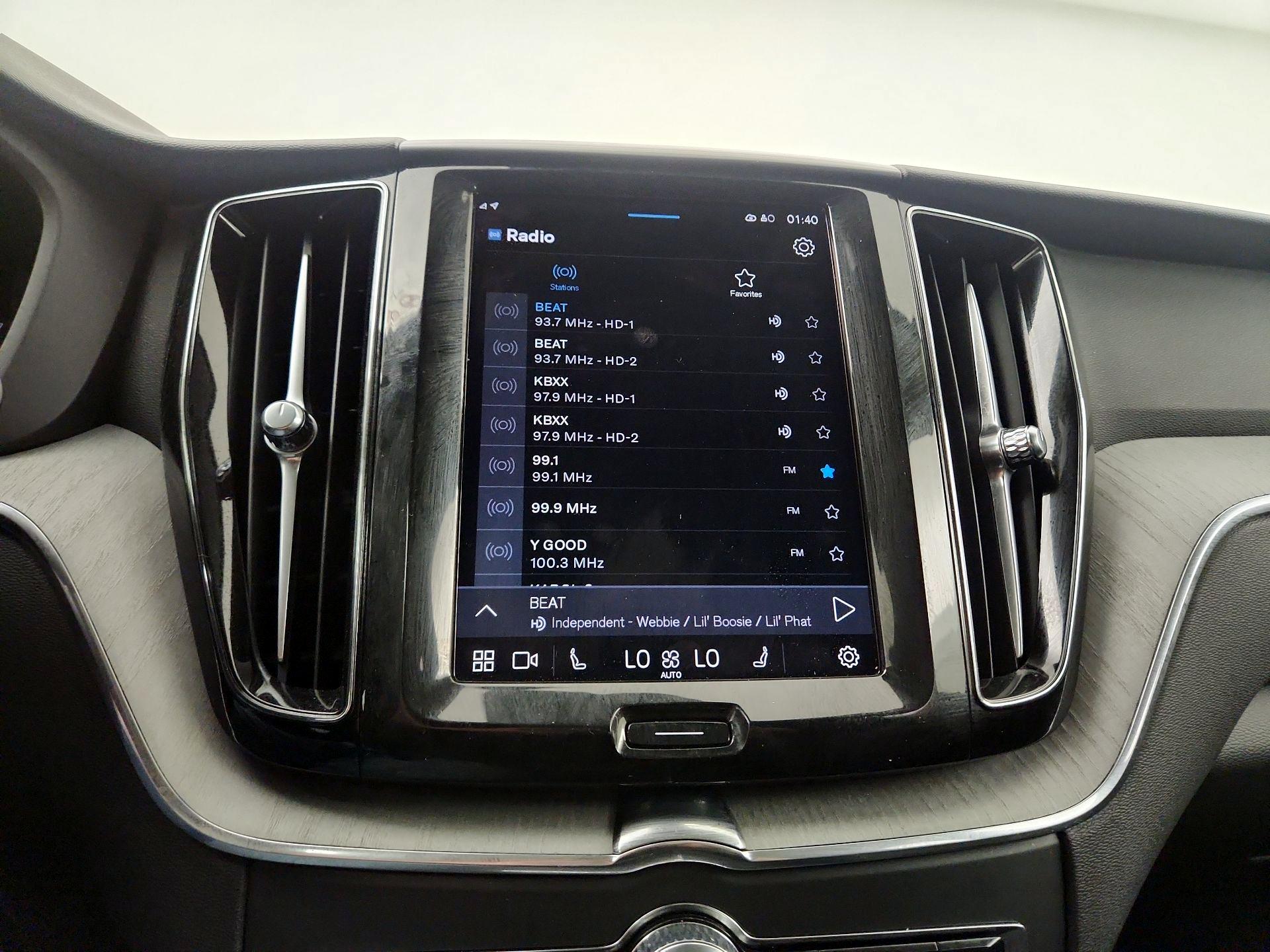Thumbnail: 2025 Volvo XC60 - 13