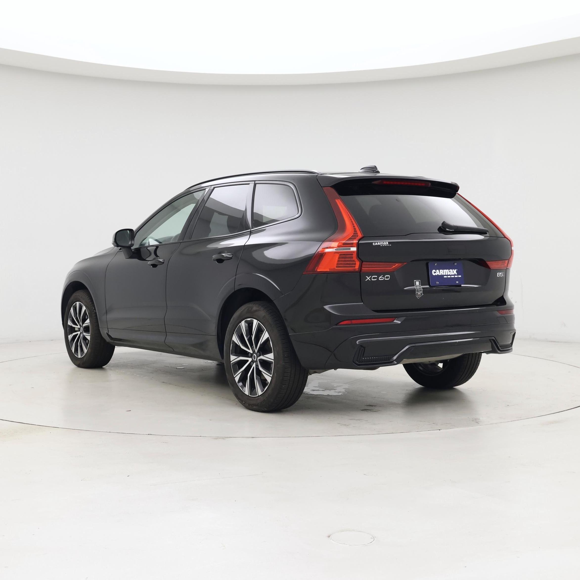 Thumbnail: 2025 Volvo XC60 - 2