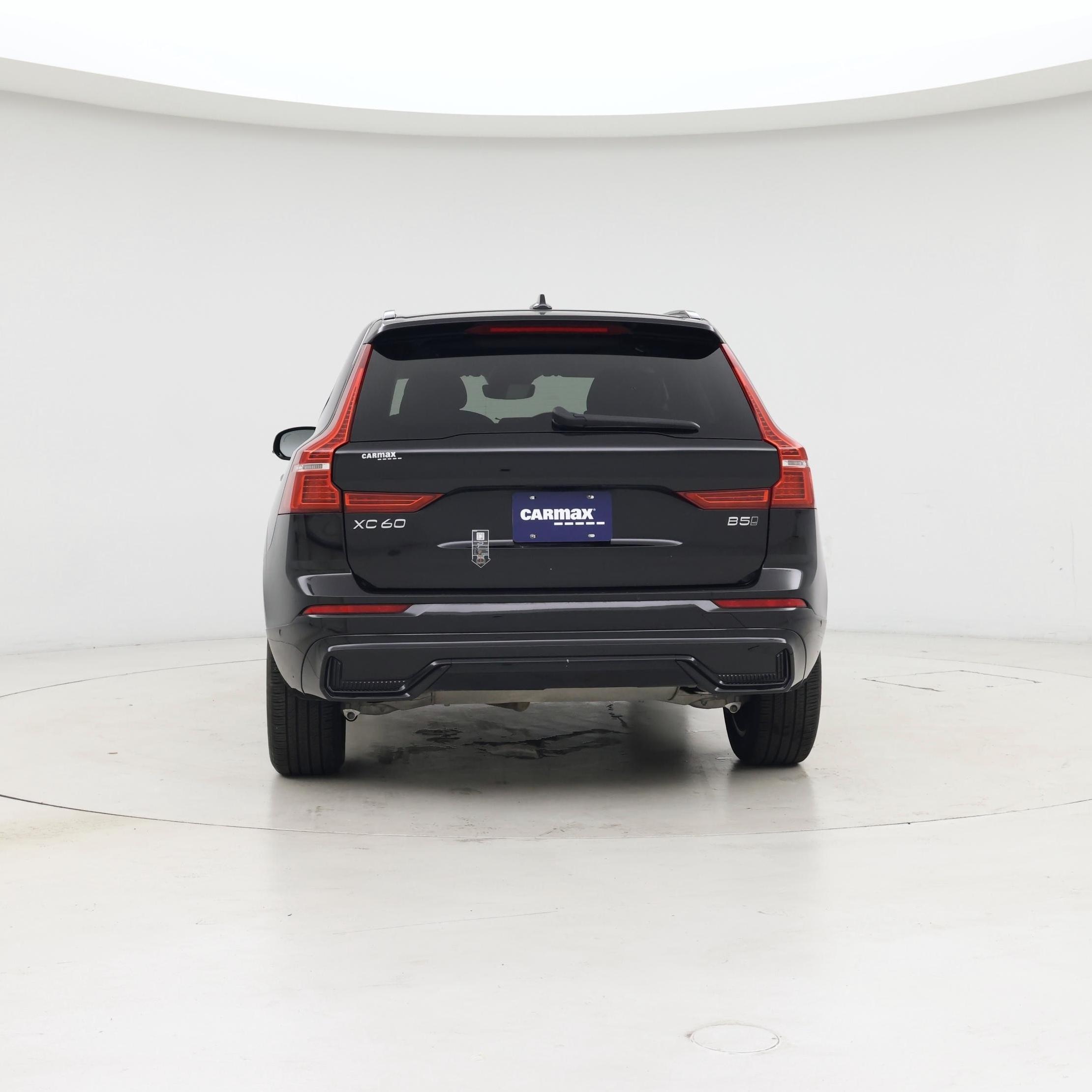 Thumbnail: 2025 Volvo XC60 - 6